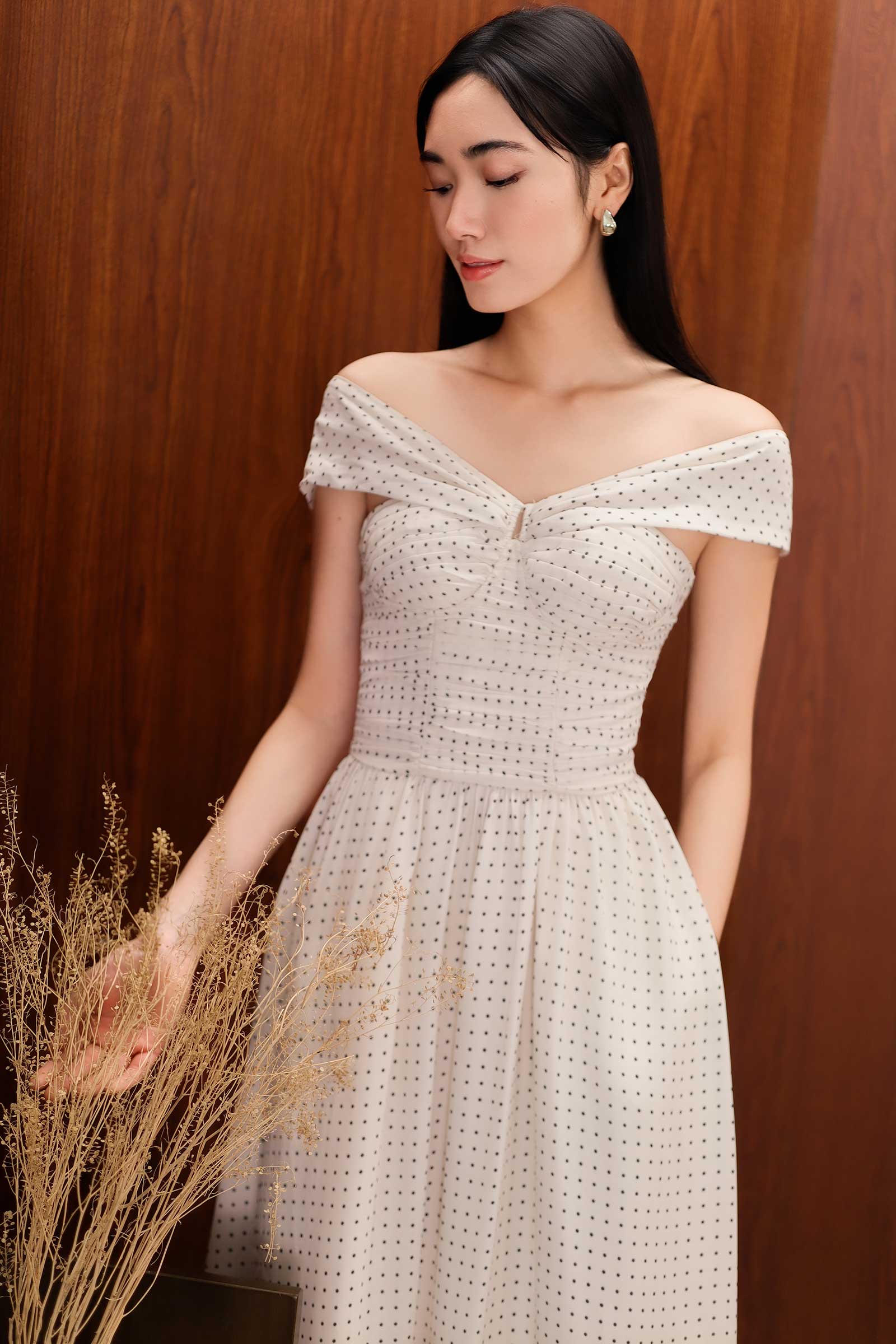 Darella Padded Dress (Cream)