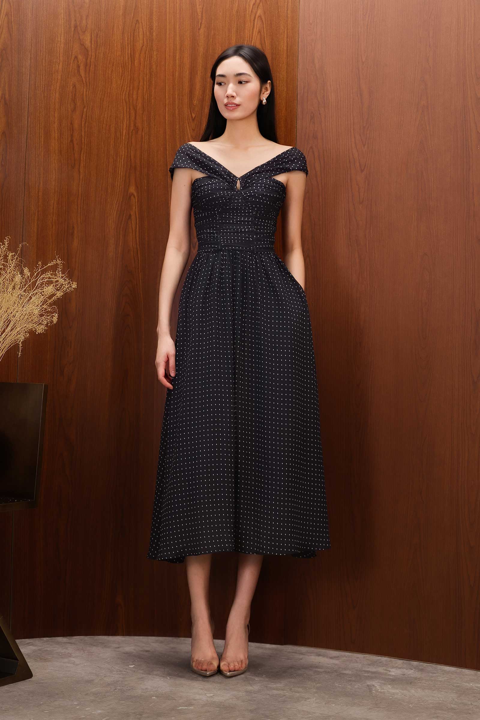 Darella Padded Dress (Black)