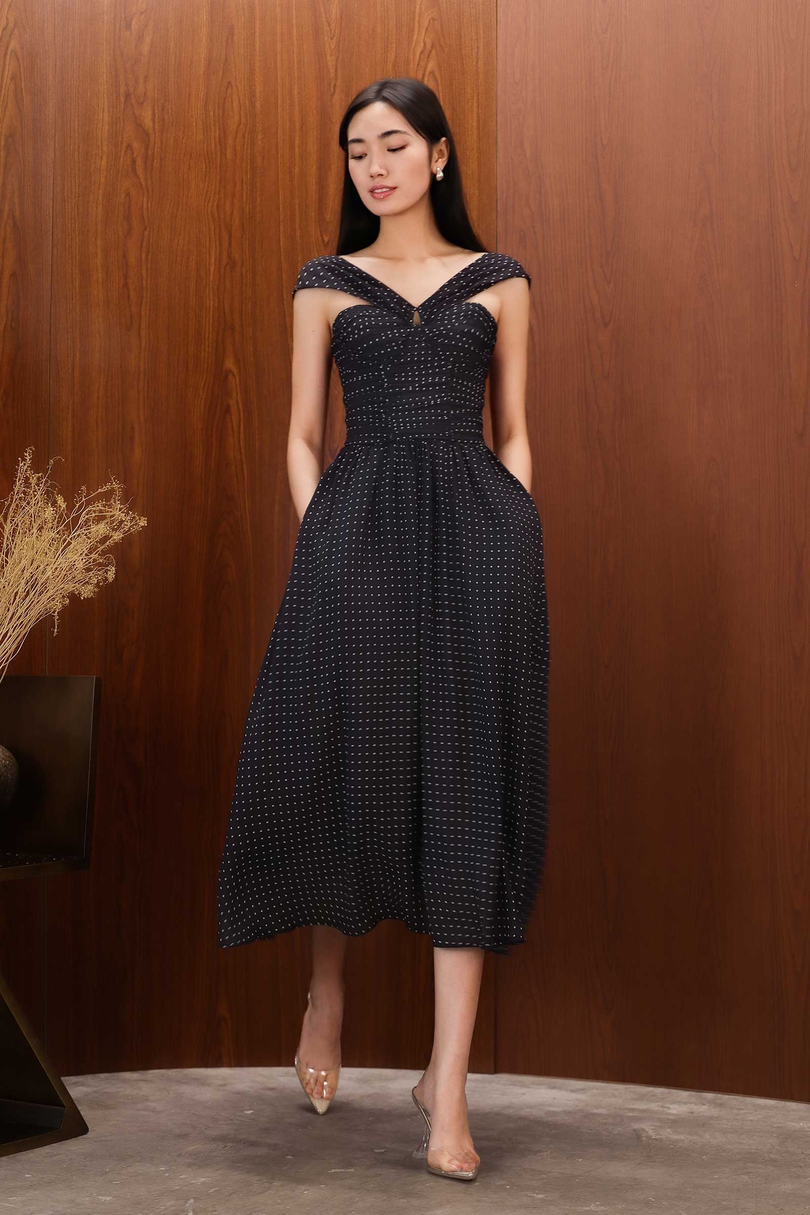 Darella Padded Dress (Black)
