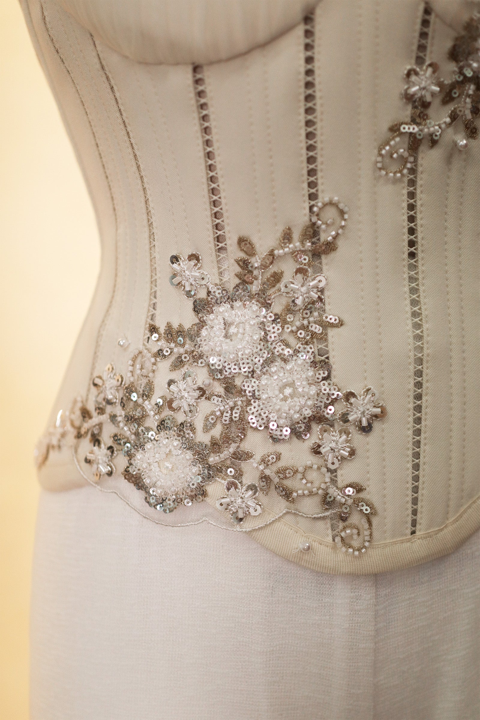 Amorette Top (Moonlit Pearl)