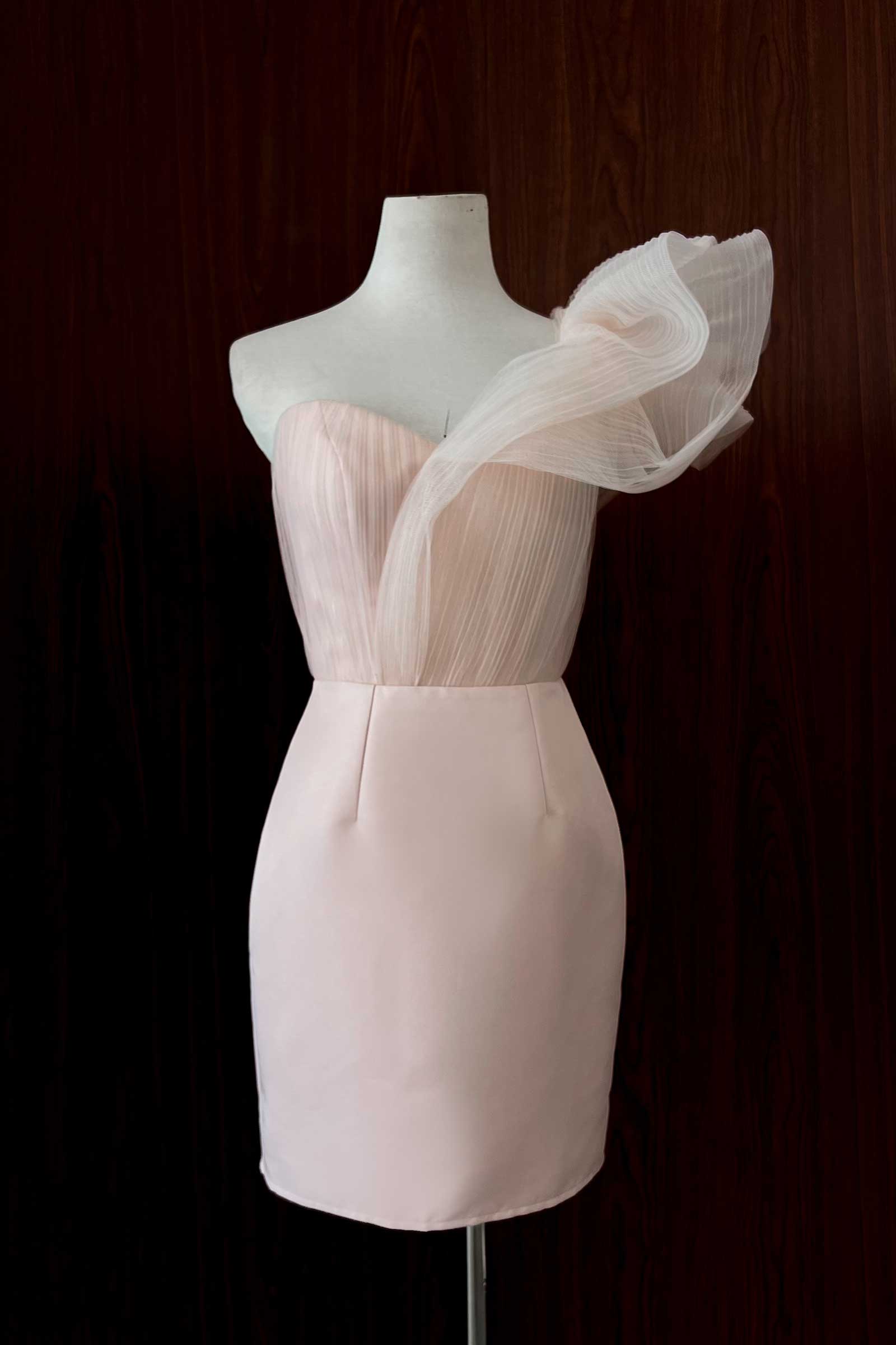 Danie Dress (Light Pink)