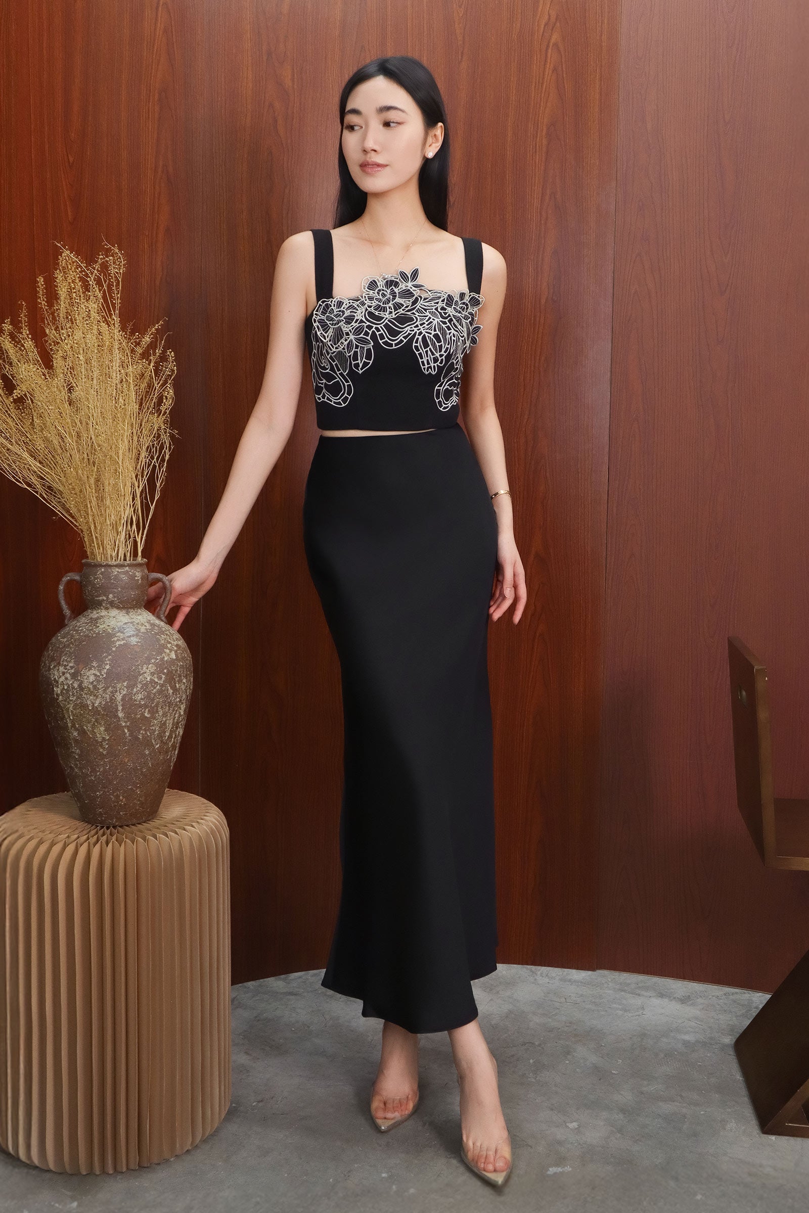 Dloriance Padded Embroidery Top (Black)