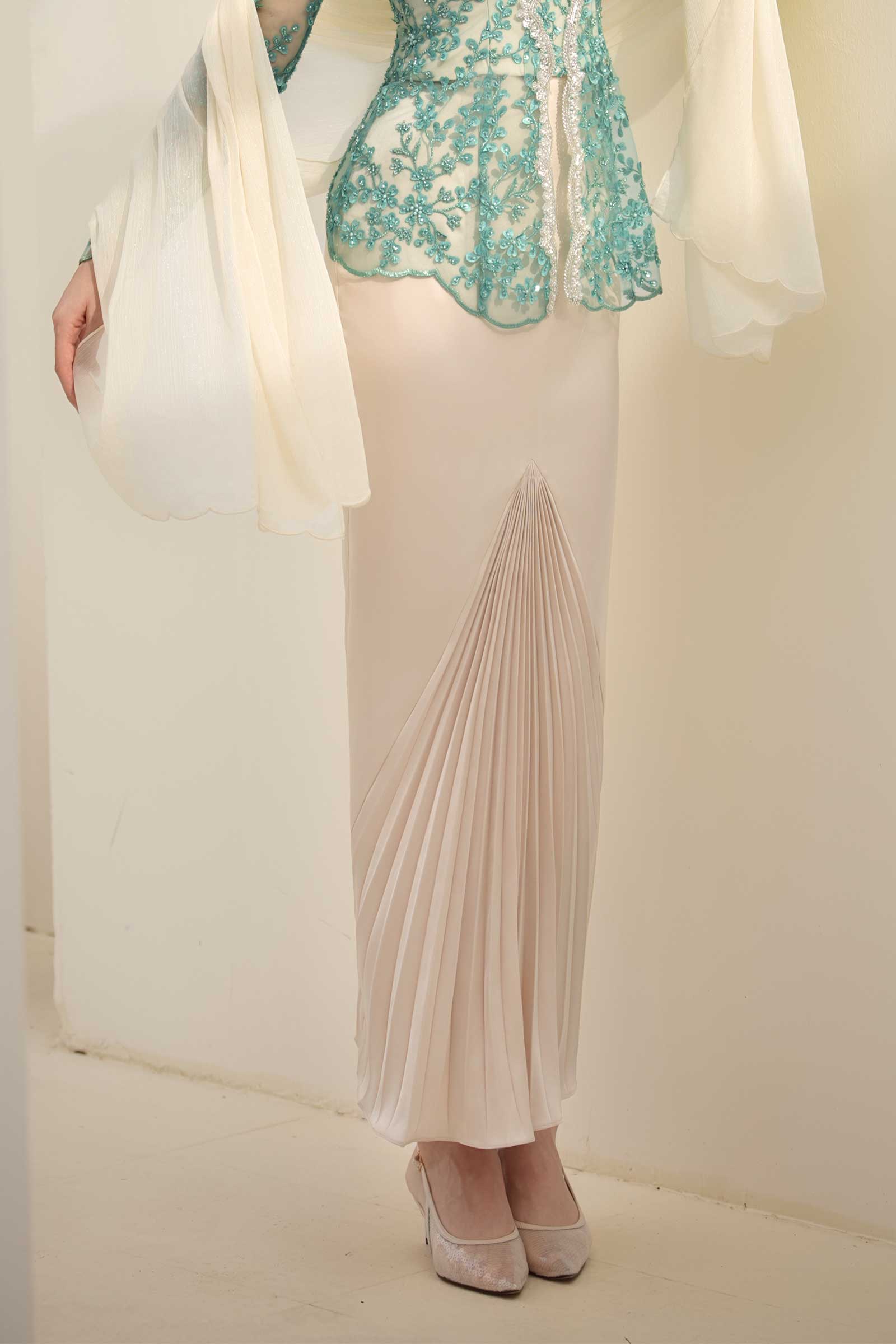 Zamrud Kebaya Set
