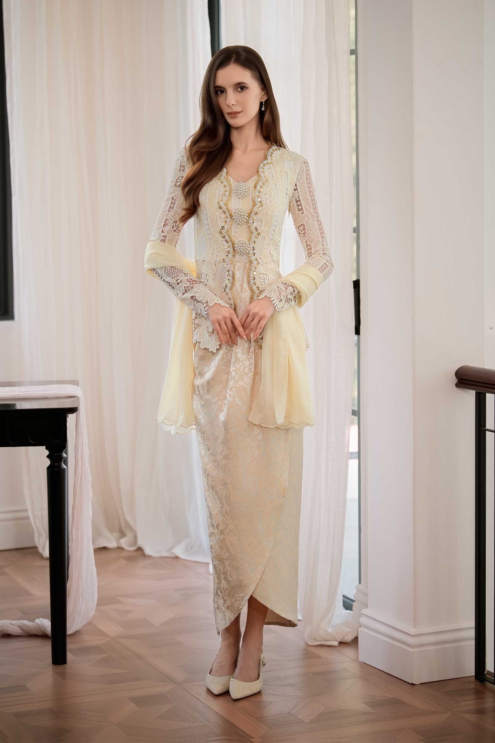 Seroja Kebaya Set (Cream)