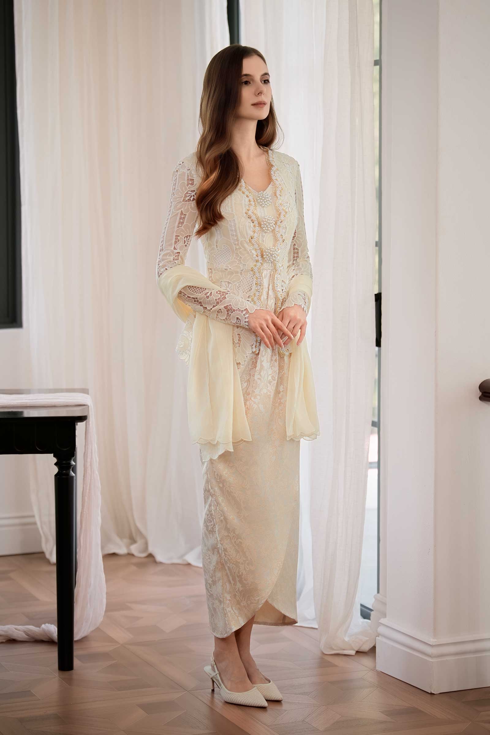 Seroja Kebaya Set (Cream)