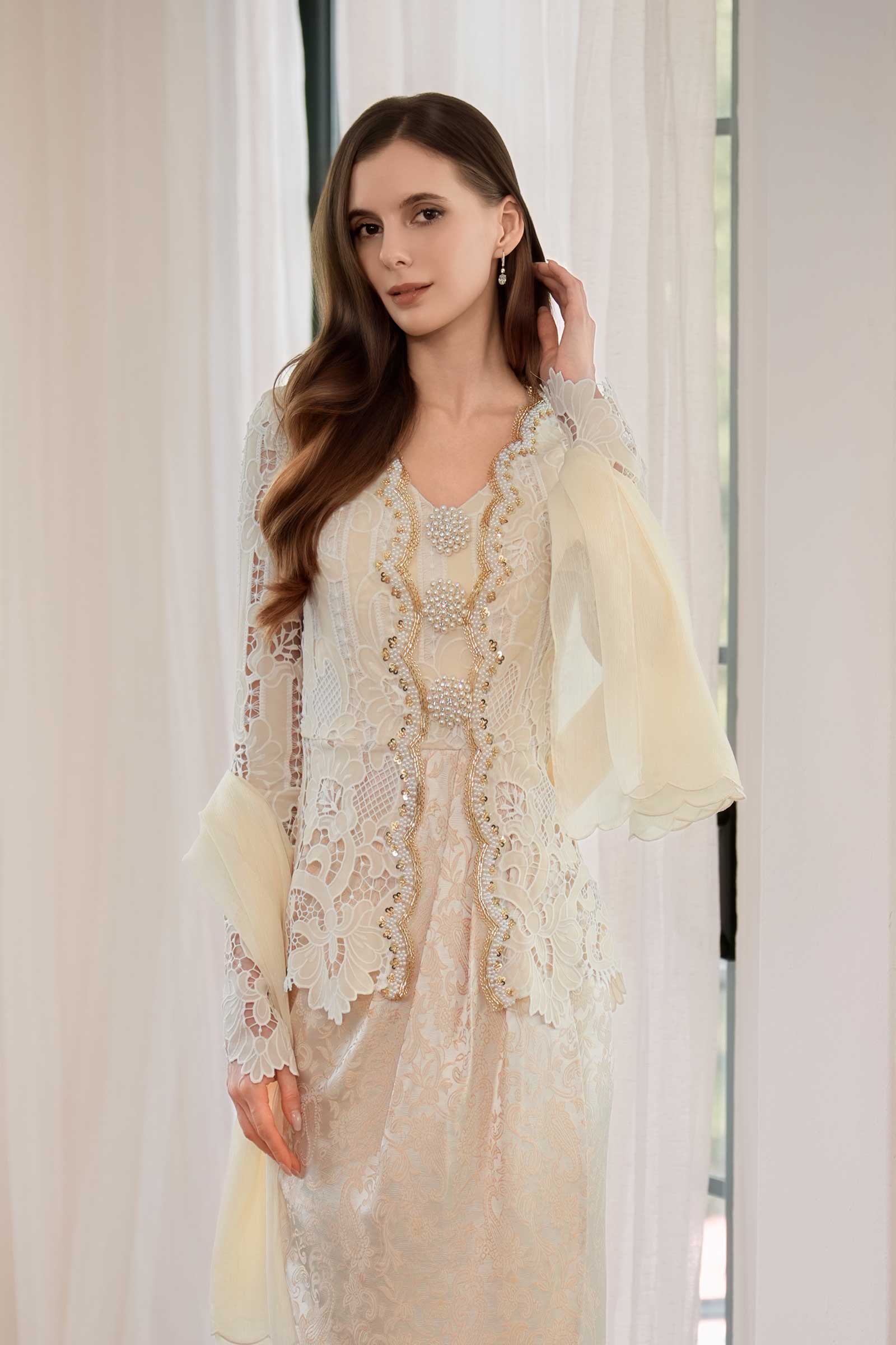 Seroja Kebaya Set (Cream)