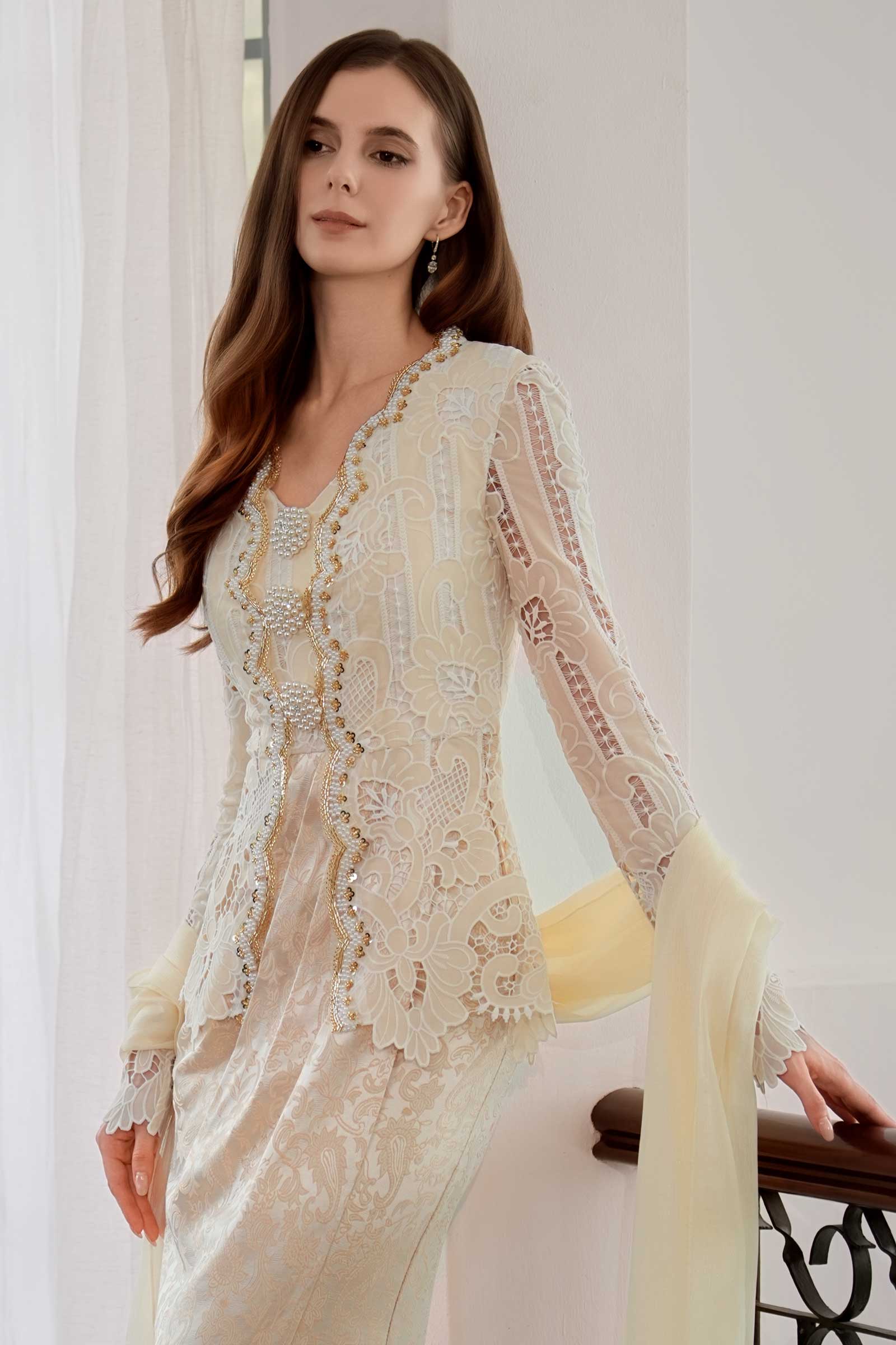 Seroja Kebaya Set (Cream)