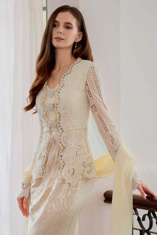 Seroja Kebaya Top (Cream)