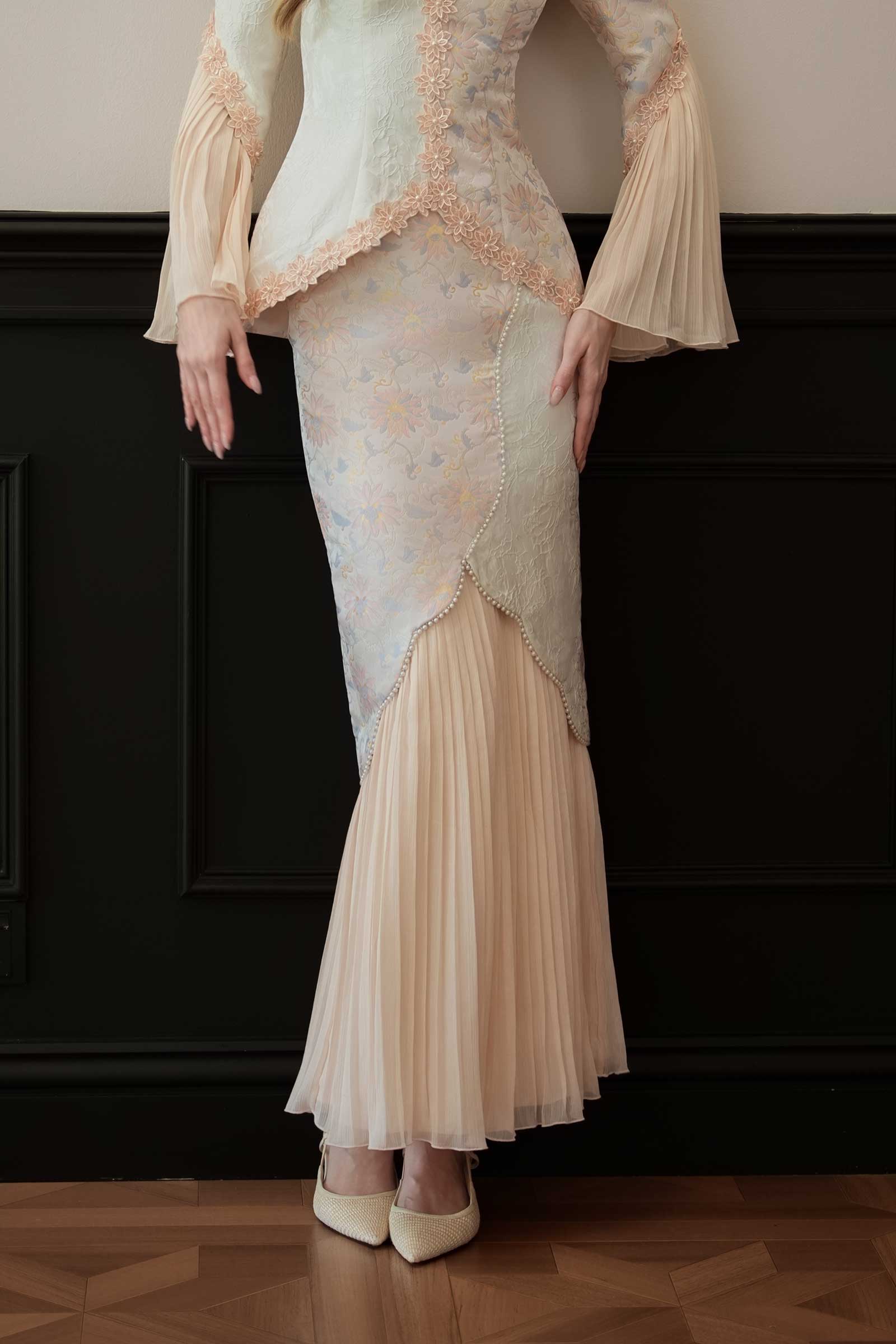 Niessa Kebaya Set (Rose)