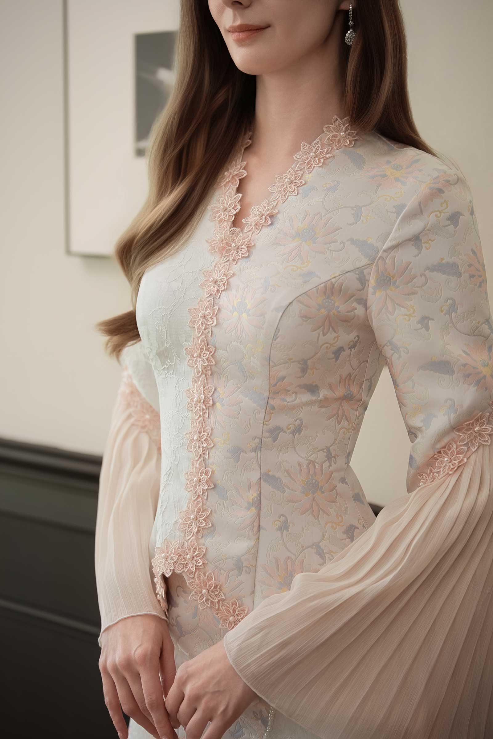 Niessa Kebaya Top (Rose)