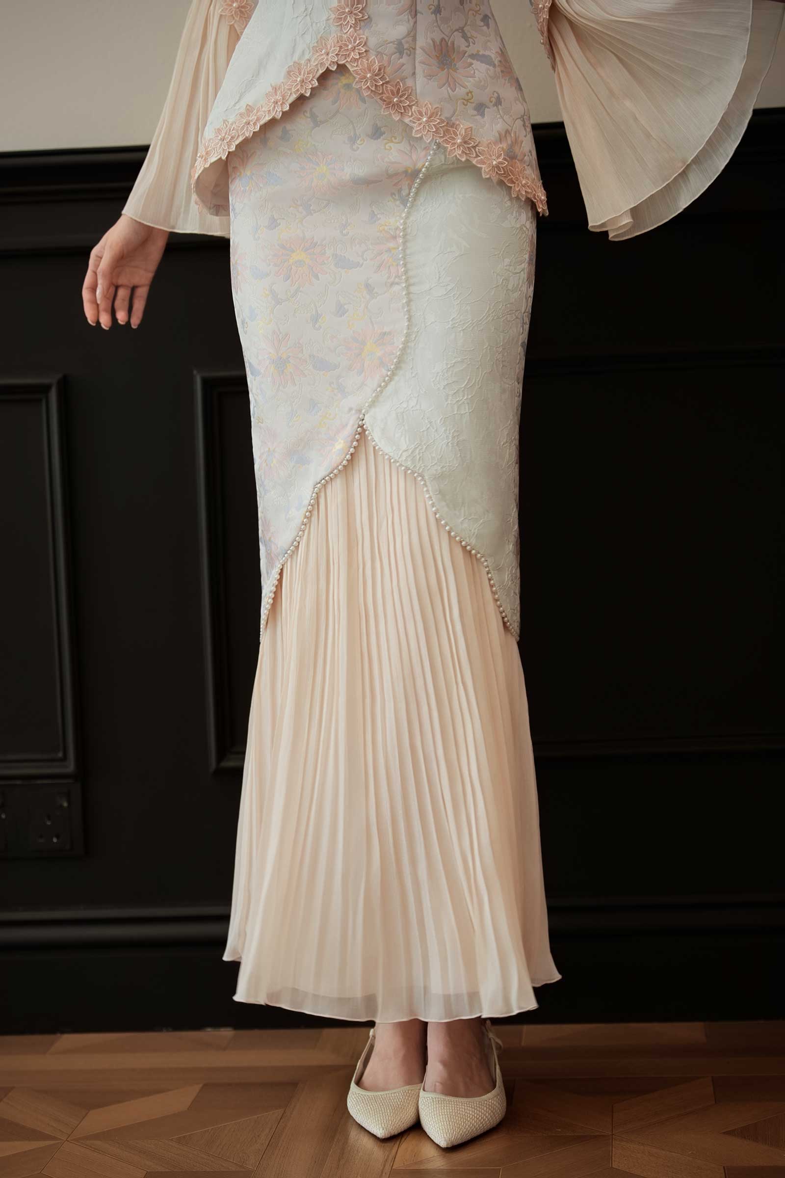 Niessa Kebaya Set (Rose)