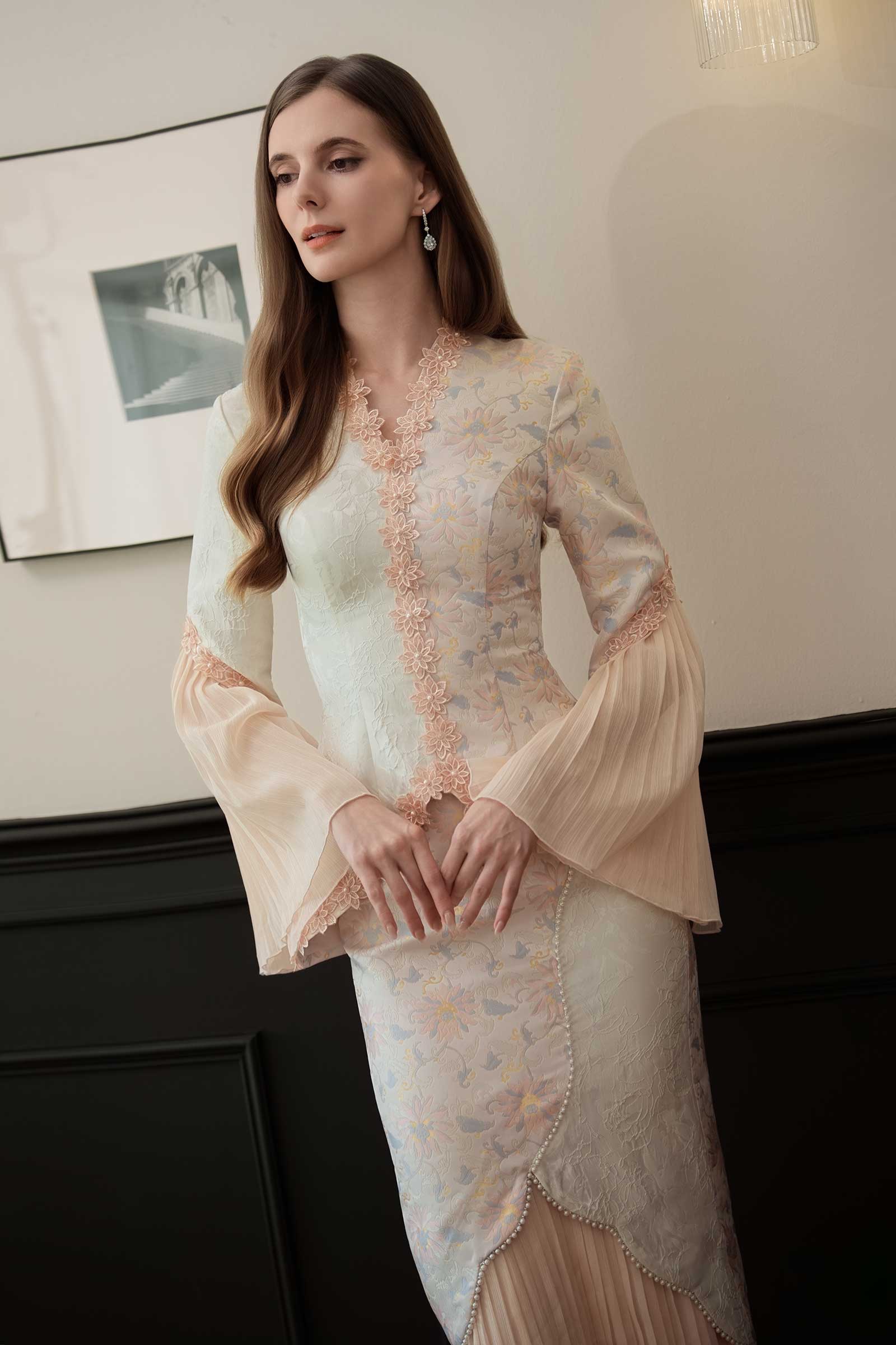 Niessa Kebaya Set (Rose)