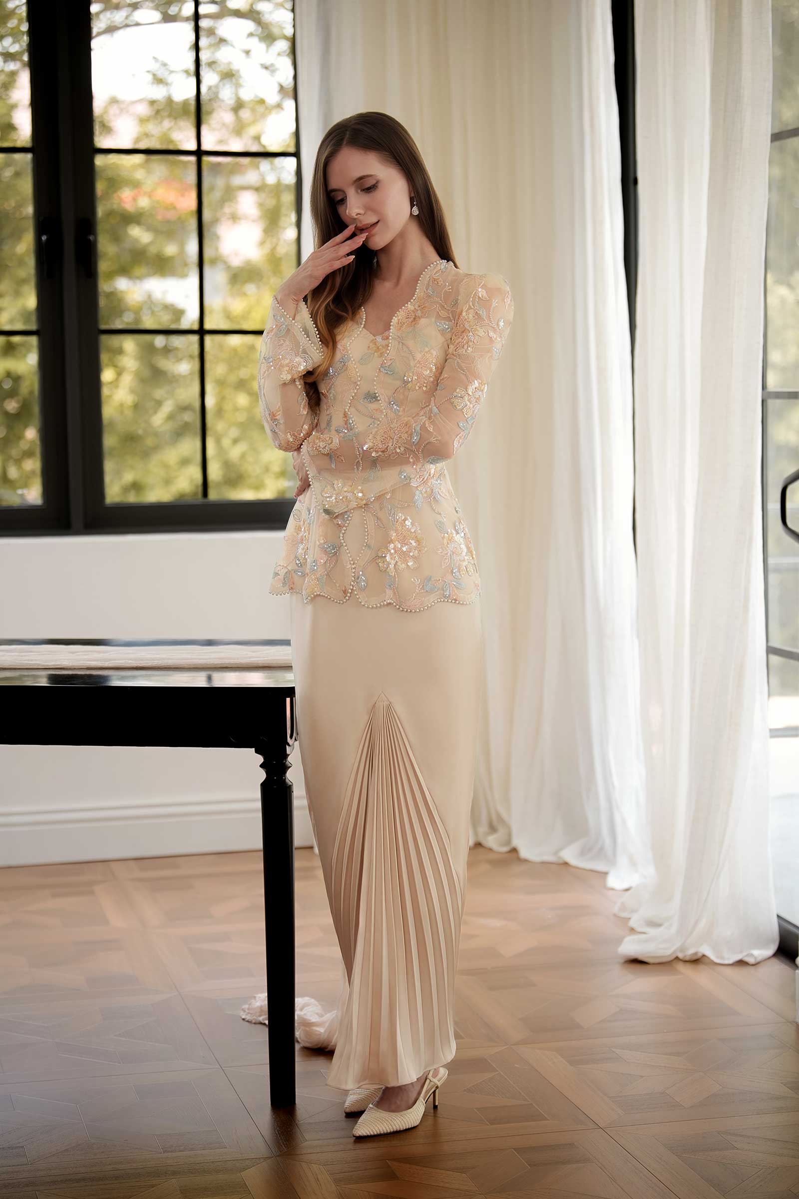 Thea Kebaya Top (Blush Petal)