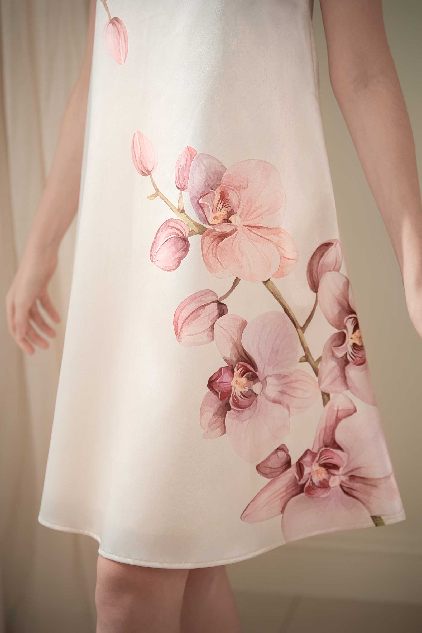 Phalaenora Dress (Champagne)