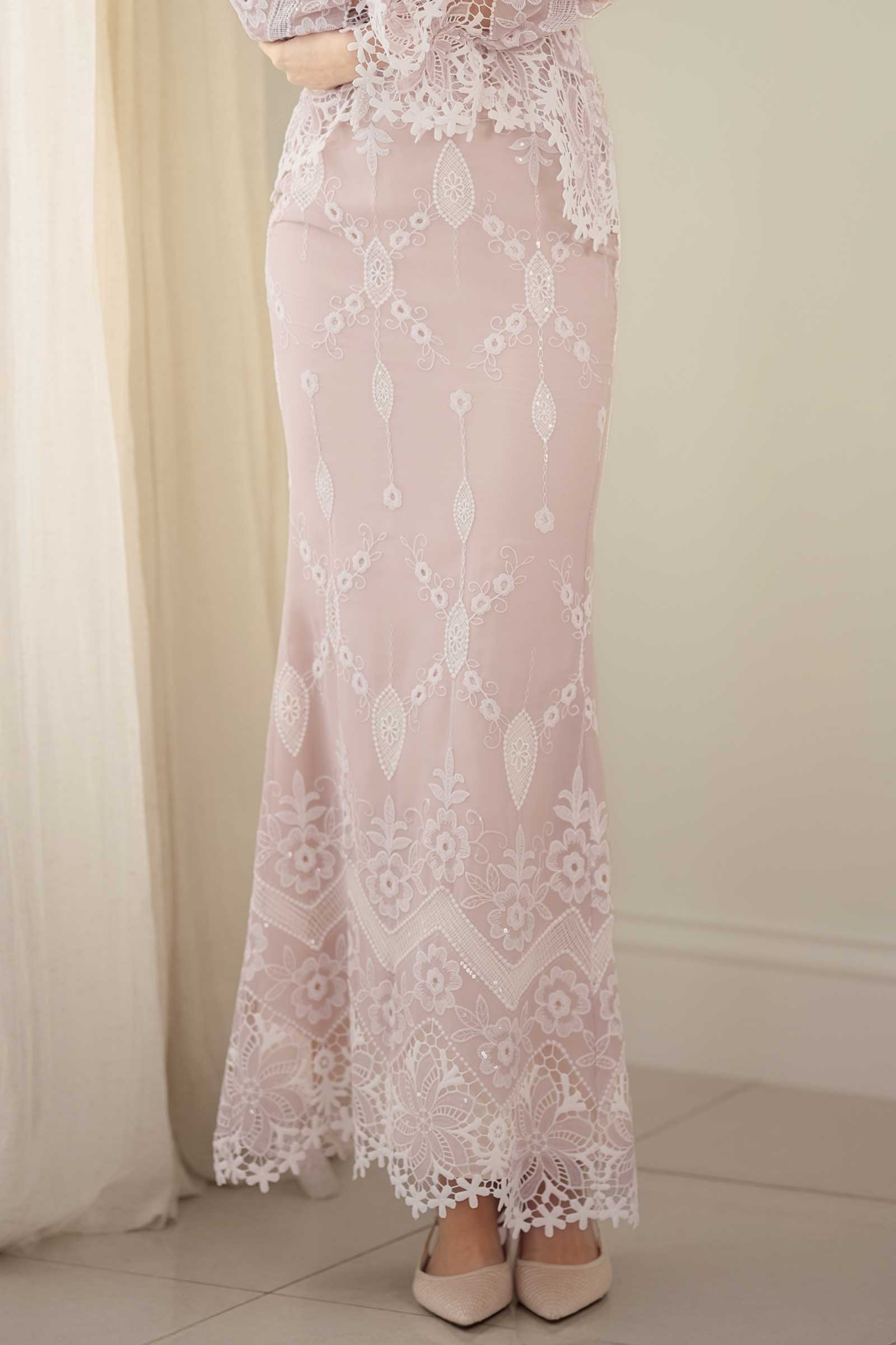 Rosalie Kebaya Set (Rose)