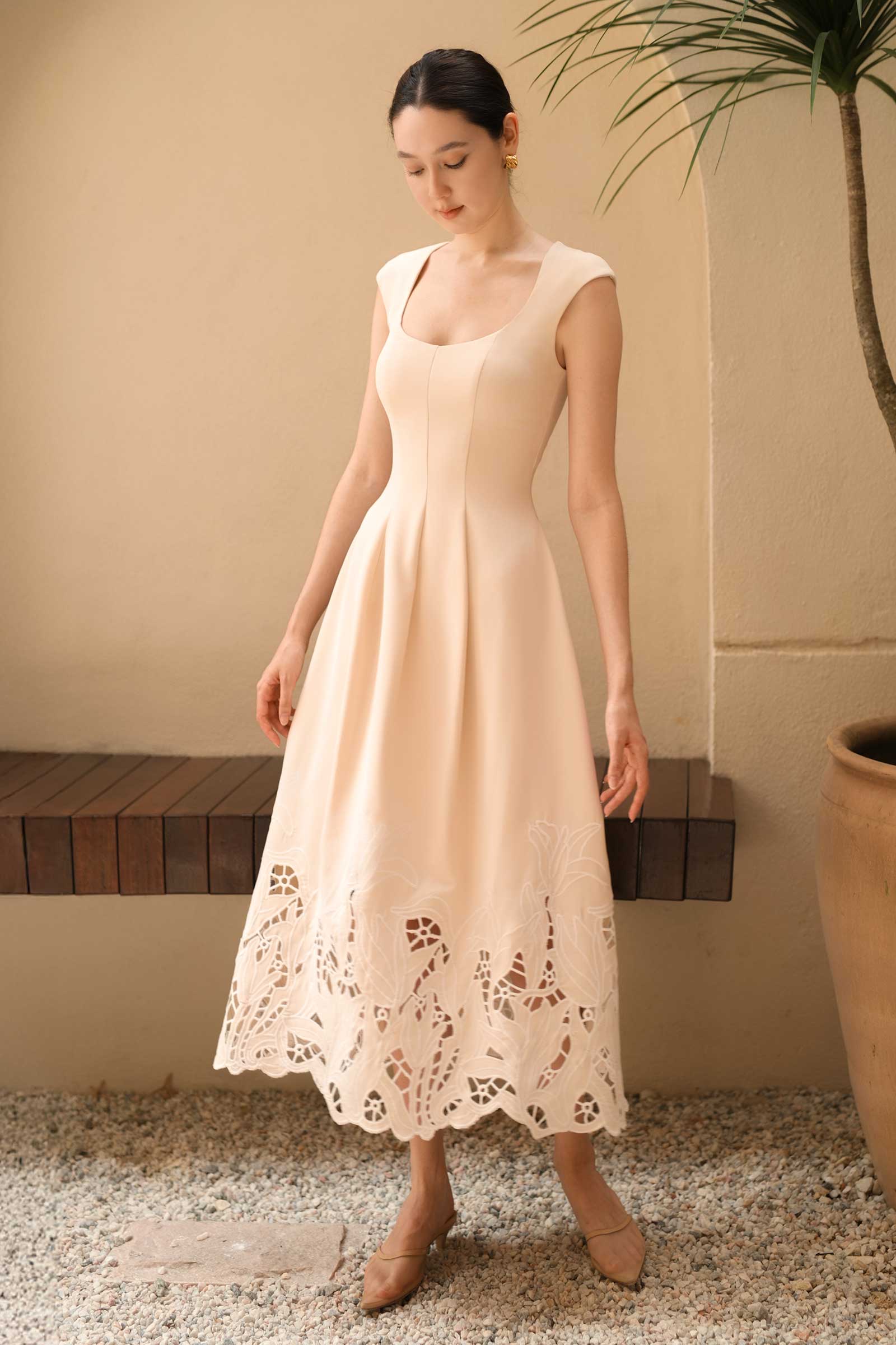 Delarose Padded Dress (Ivory)