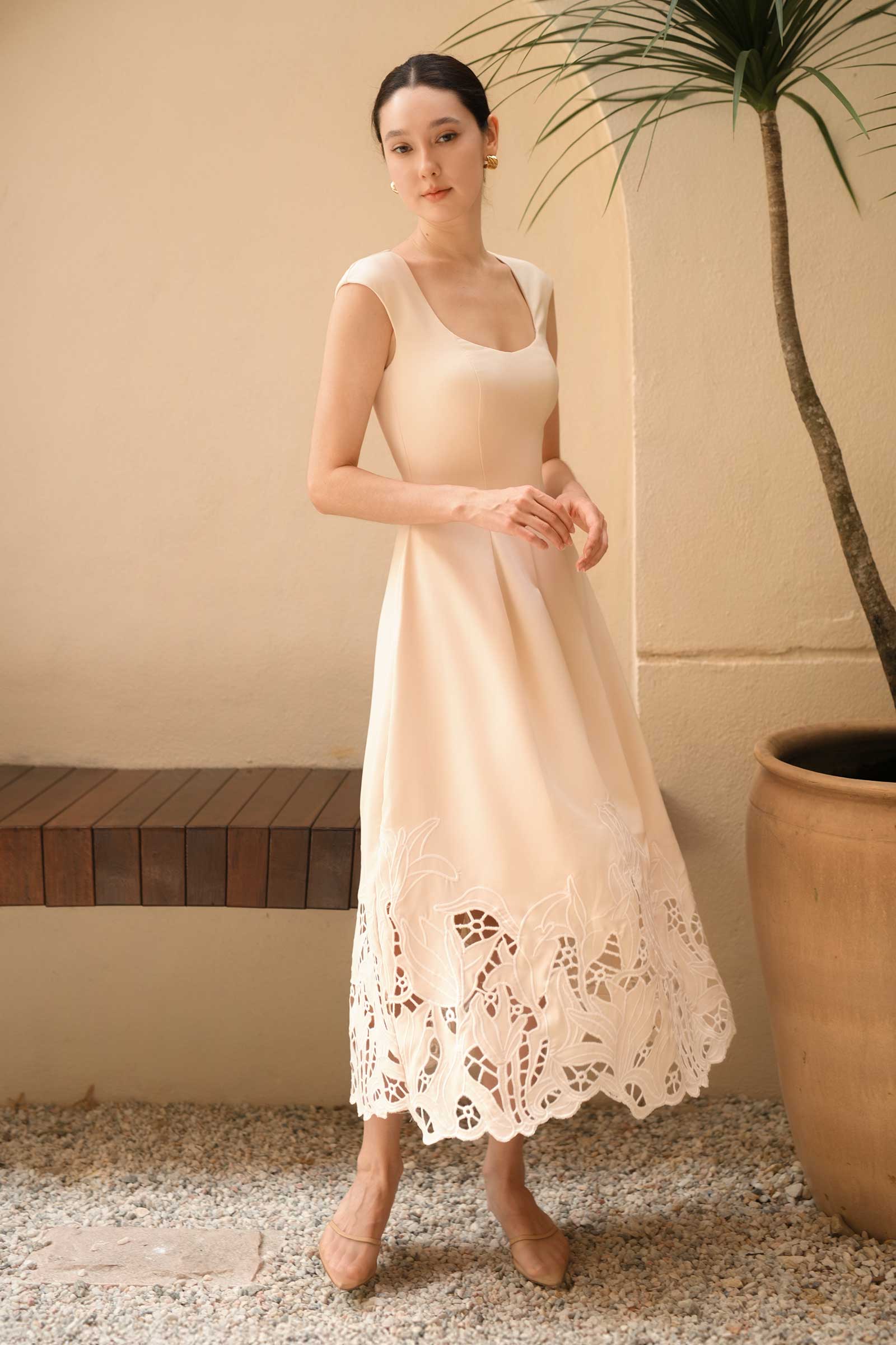 Delarose Padded Dress (Ivory)
