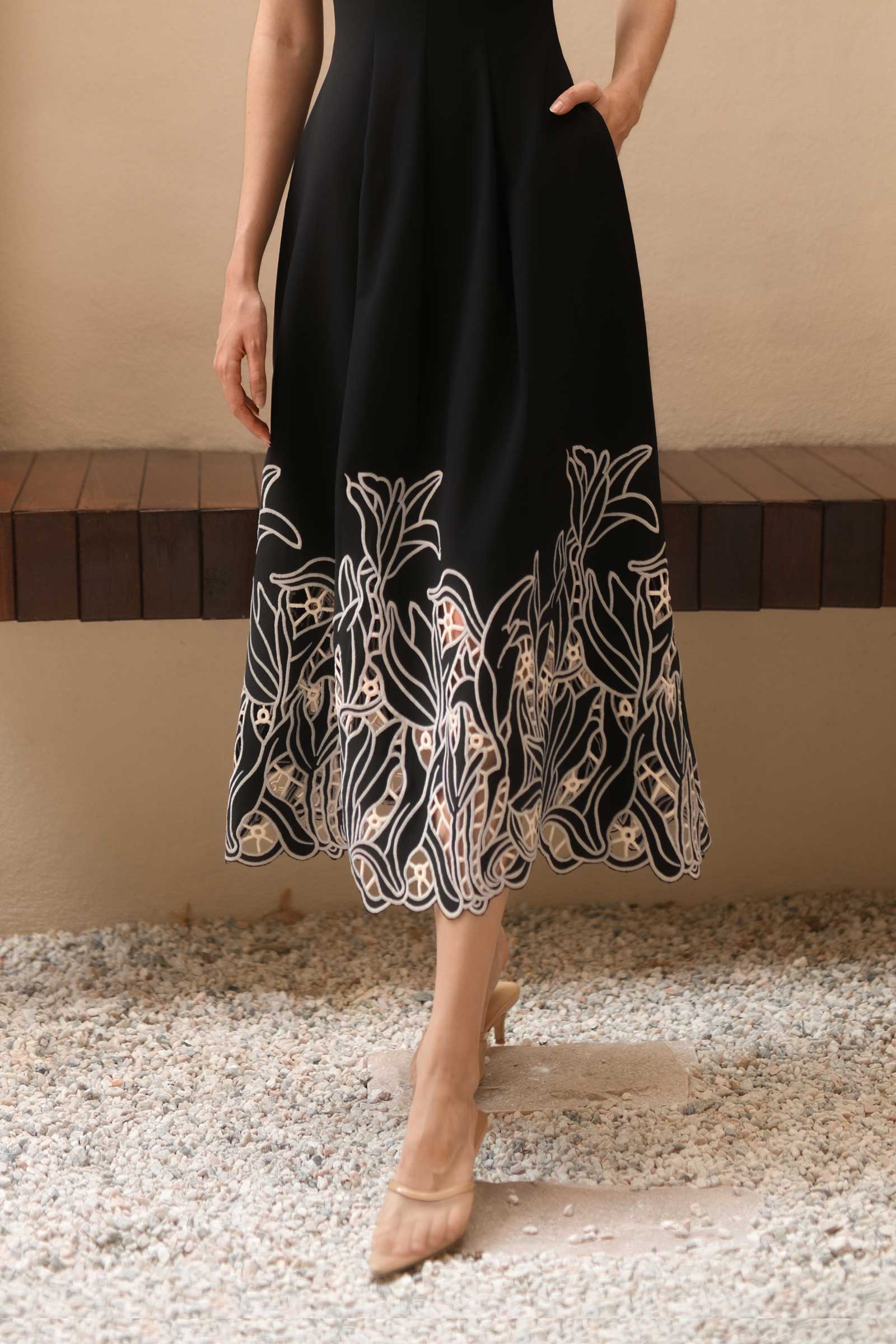 Delarose Padded Dress (Black)