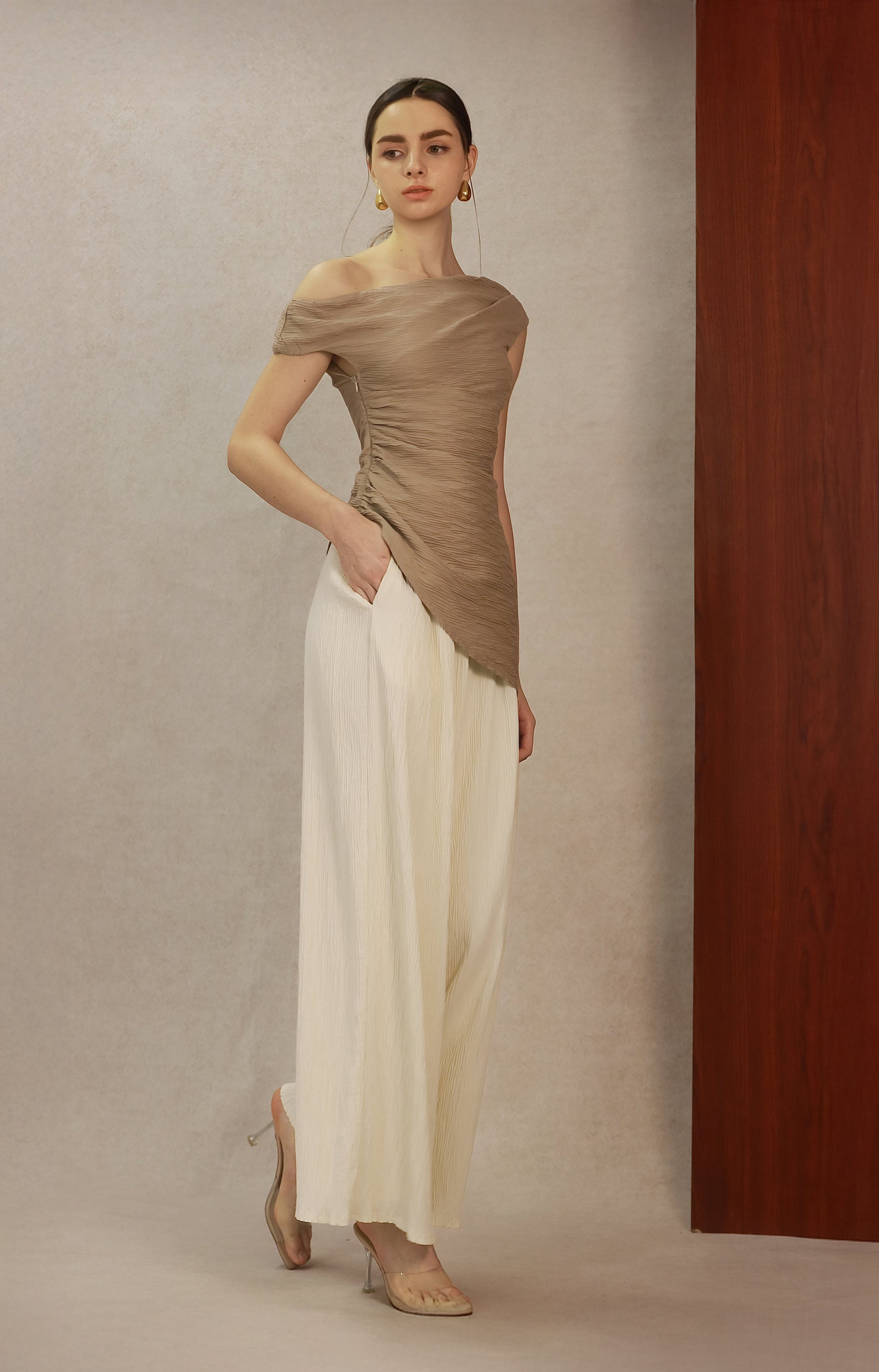 Liora Drape Top (Mocha)