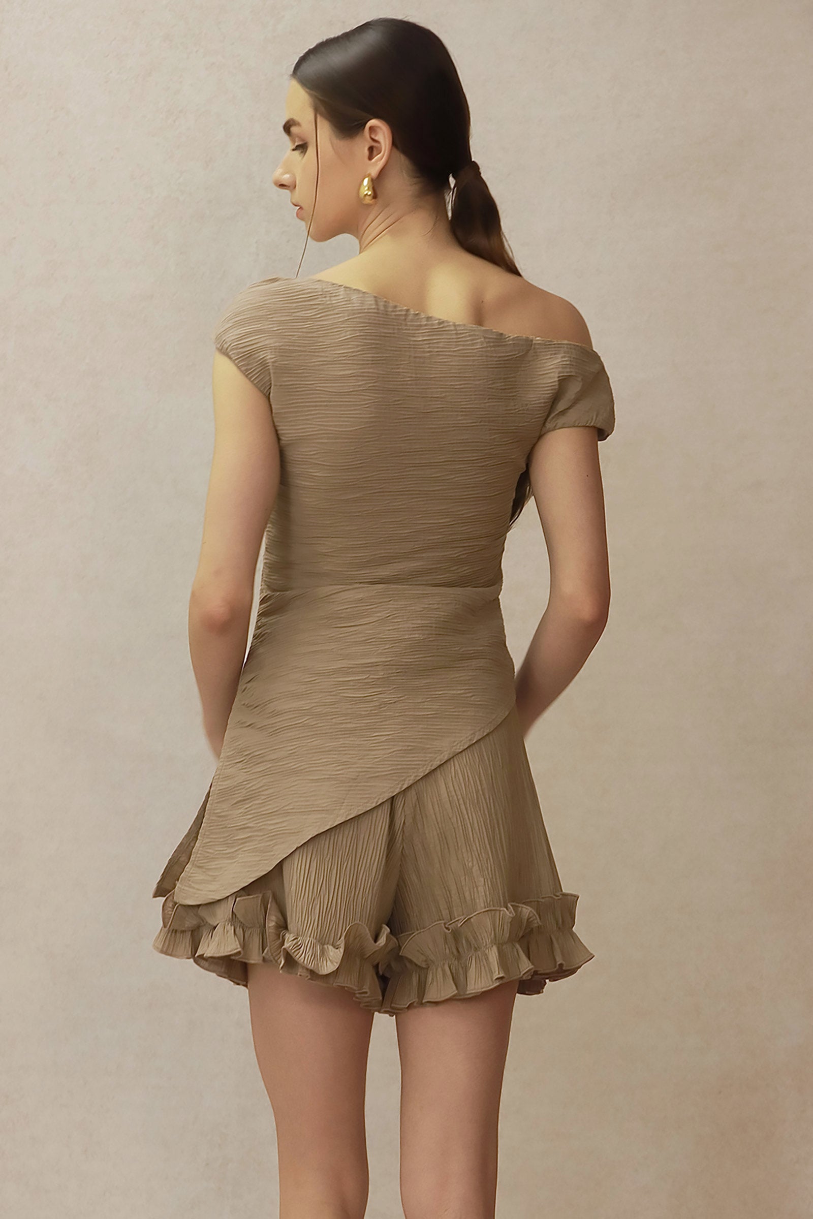 Liora Ruffle Shorts (Mocha)