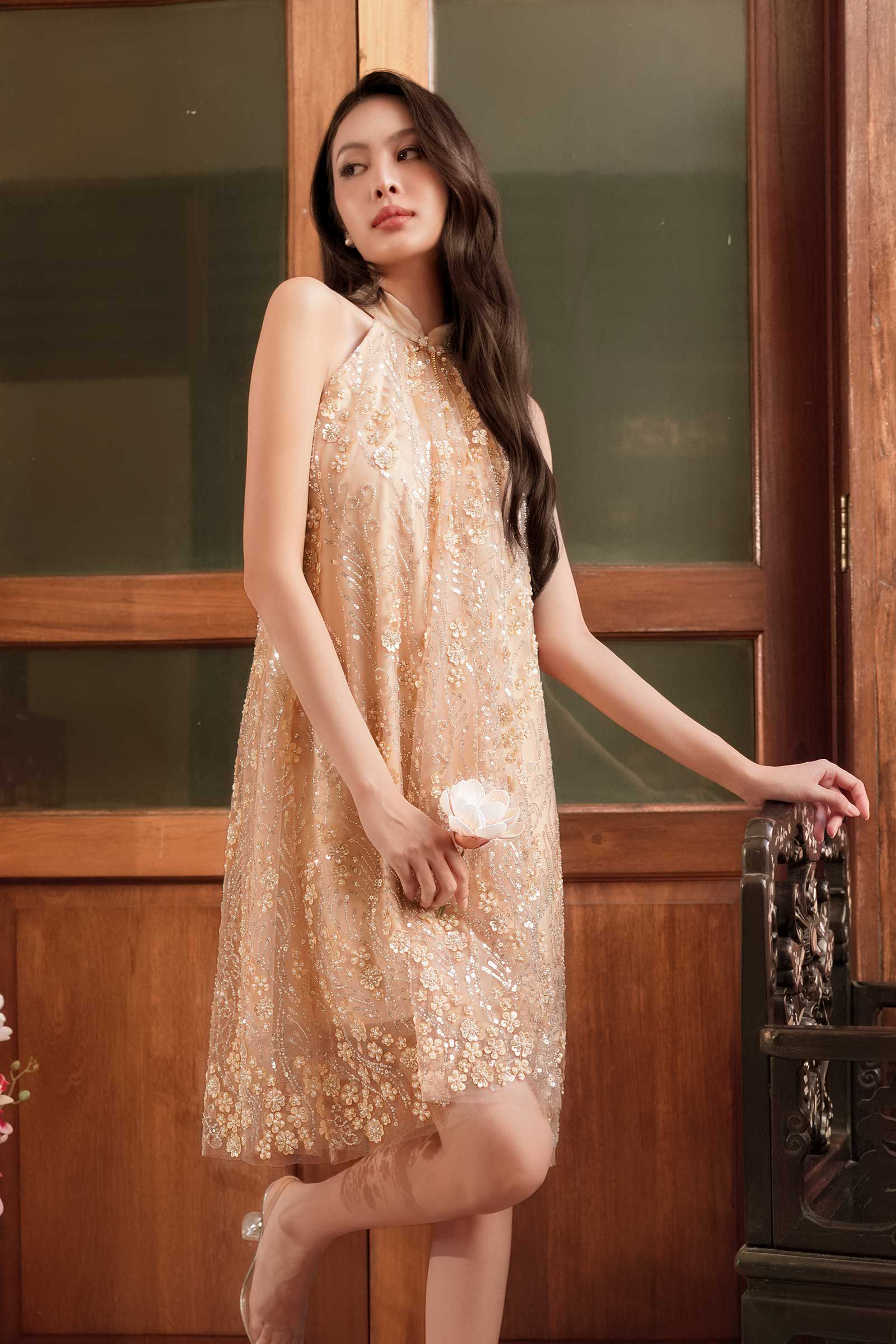 Soleine Bloom Qipao (Champagne Gold)
