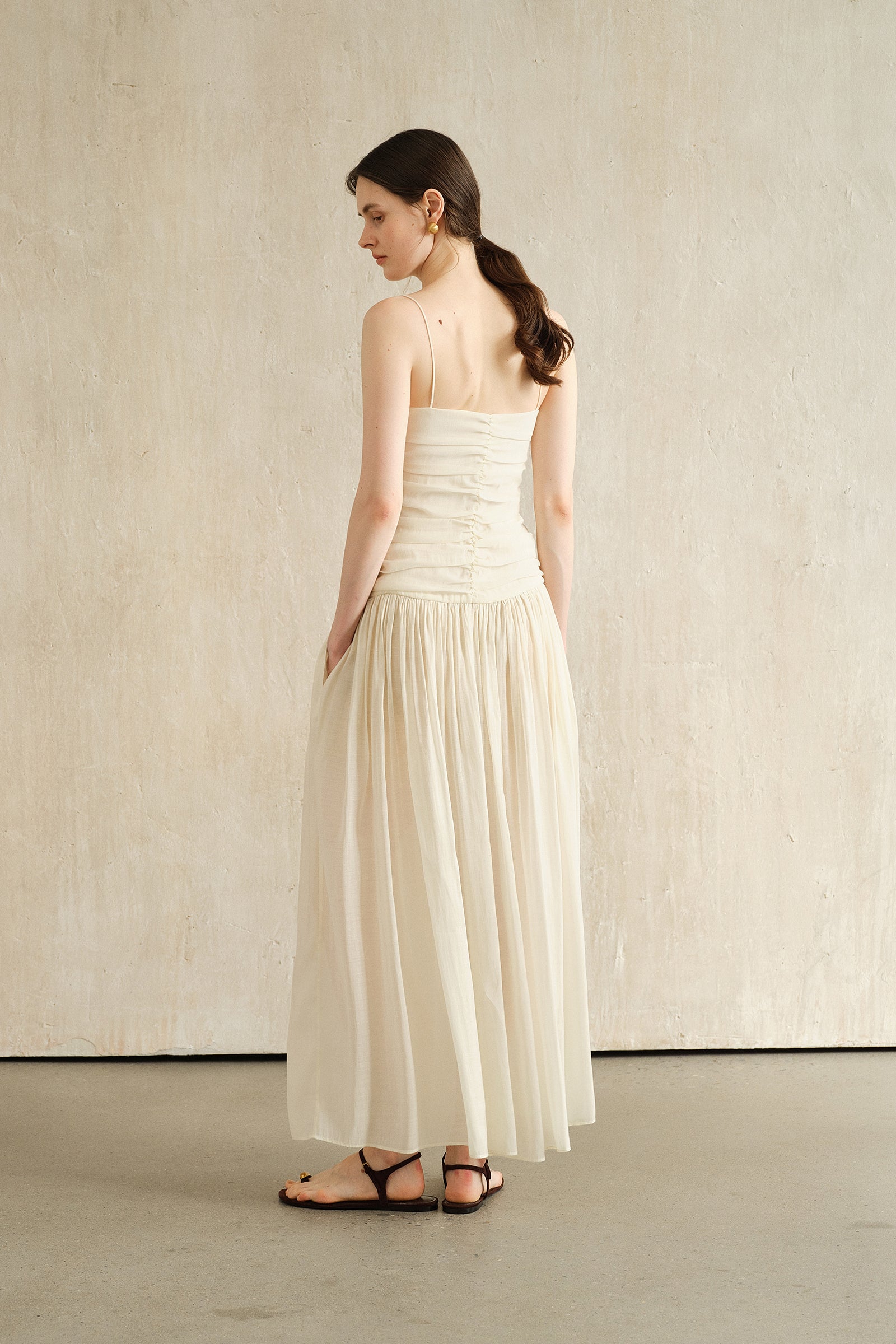 Palais Dress (Ivory Veil)
