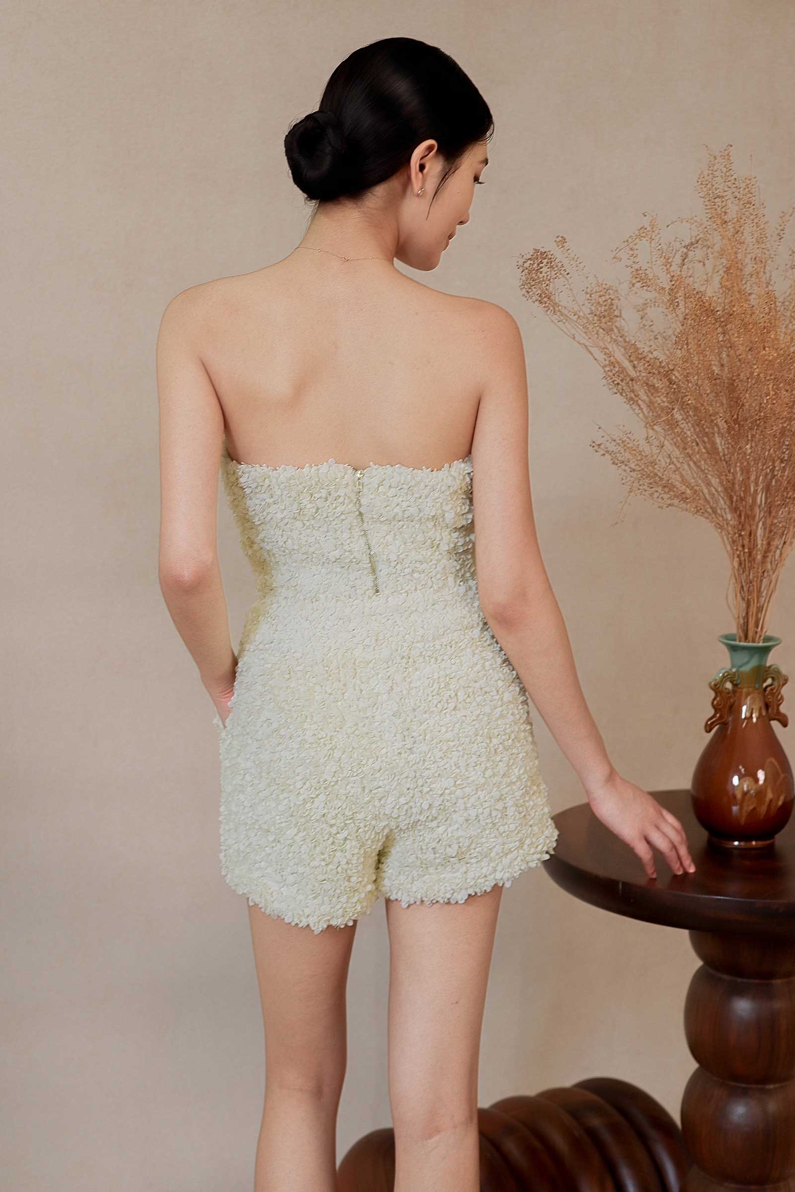 Fiorenne Shorts (Cream)