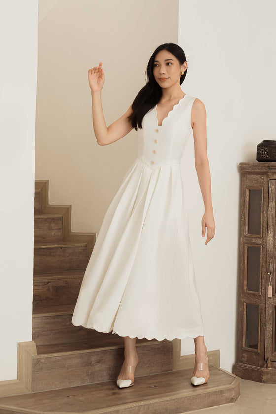 Douxe Scallop Hem Dress (White)