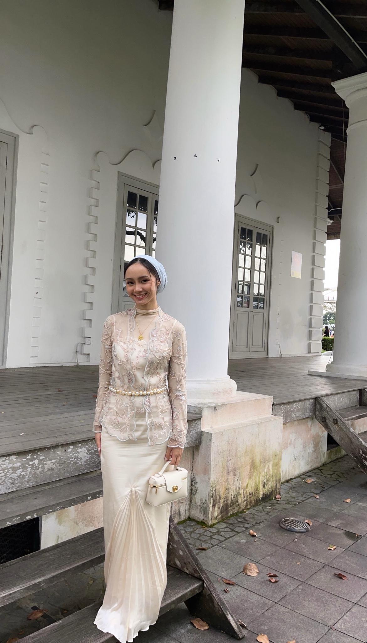 Dewi Kebaya Set