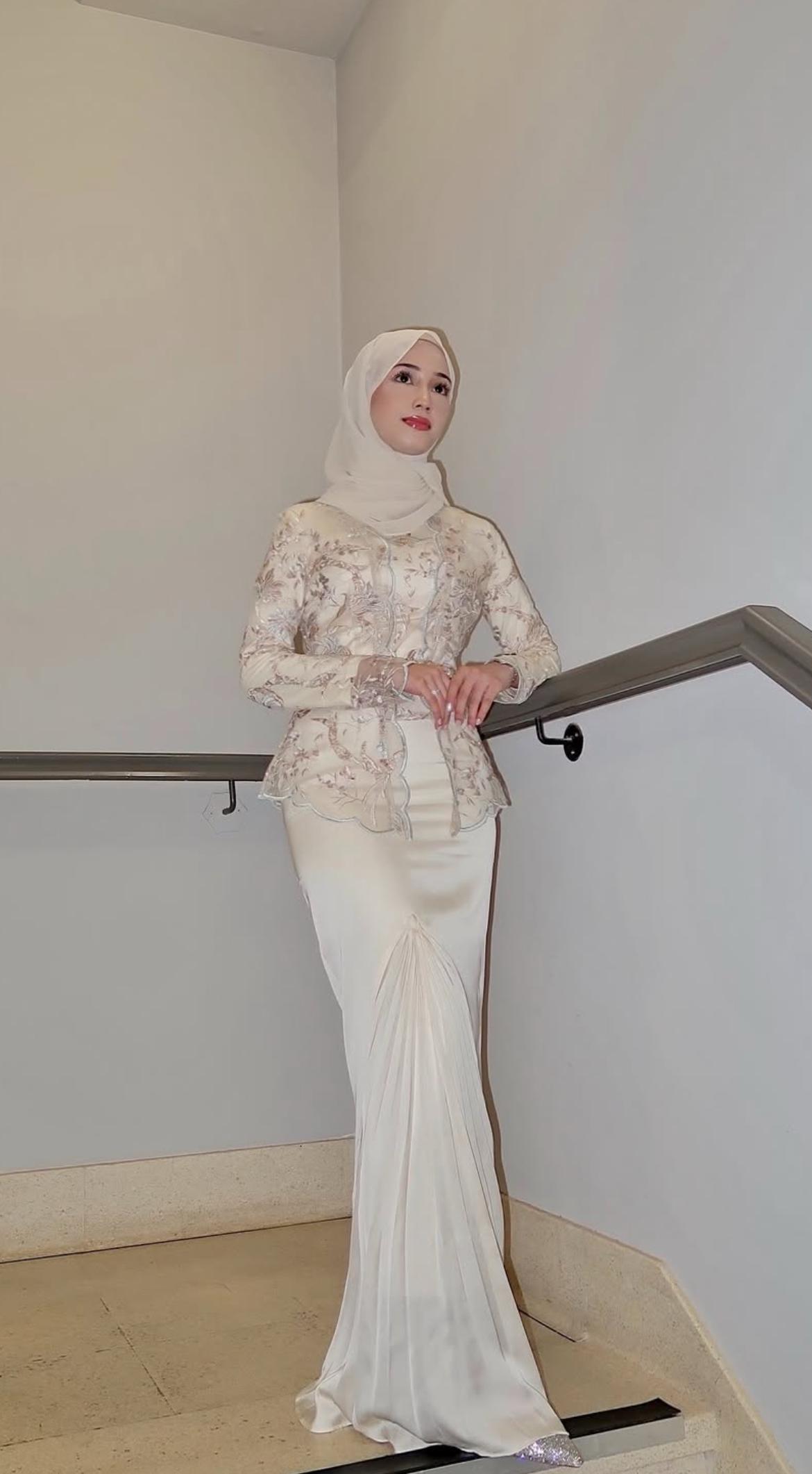 Dewi Kebaya Set