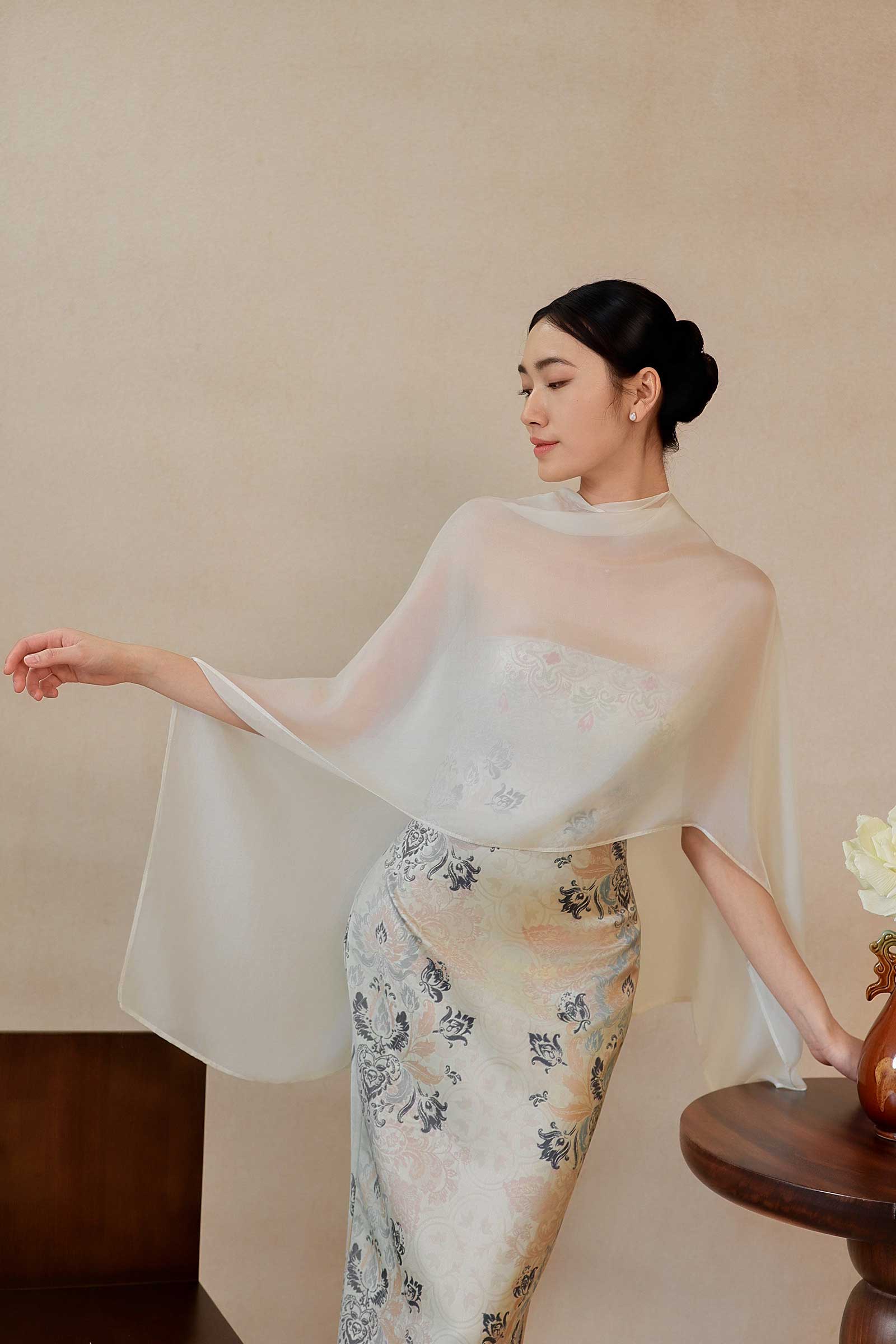 Elaris Multiway Silk Cape (Cream) (NON RETURNABLE)