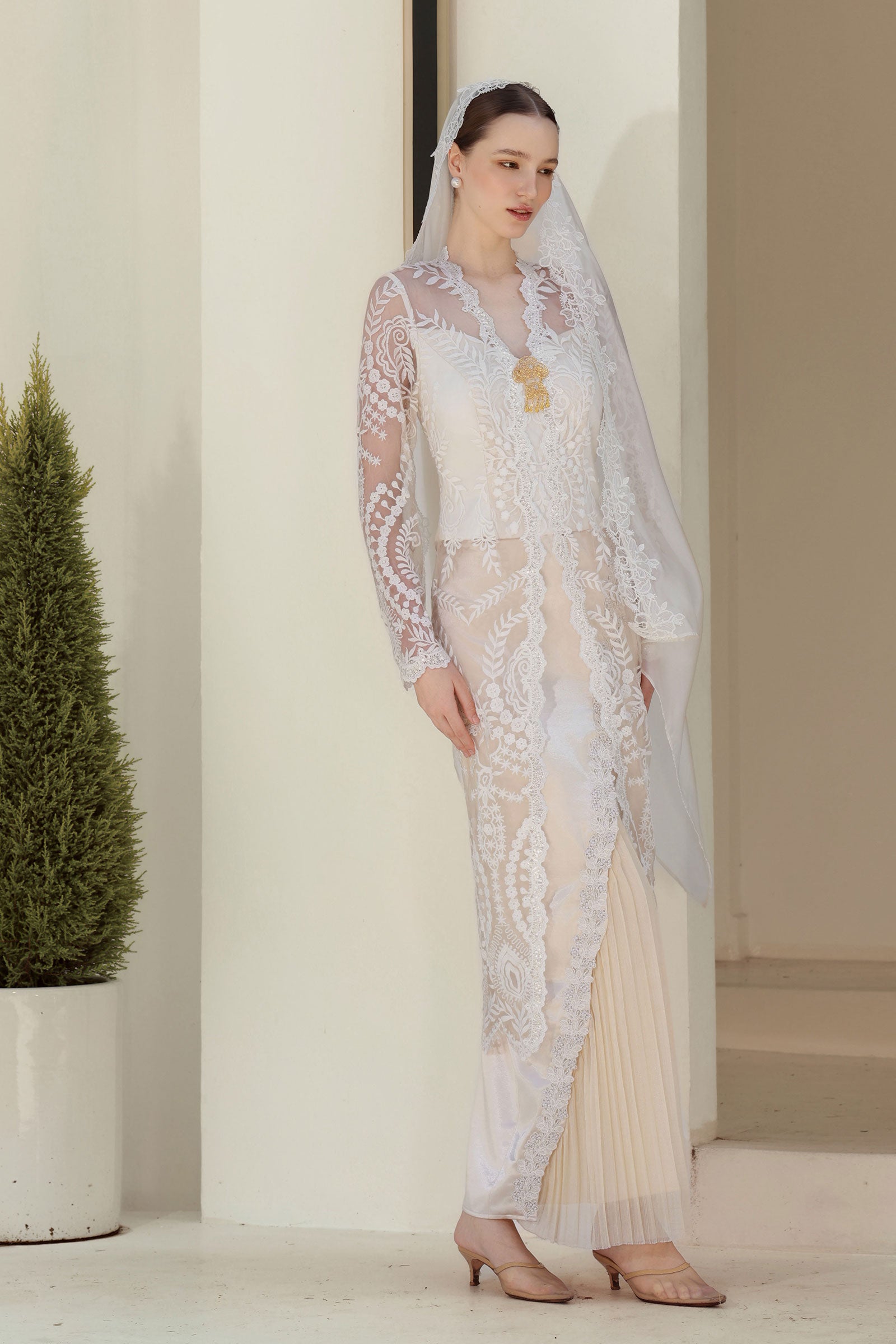 Amour Kebaya Set (Champagne)