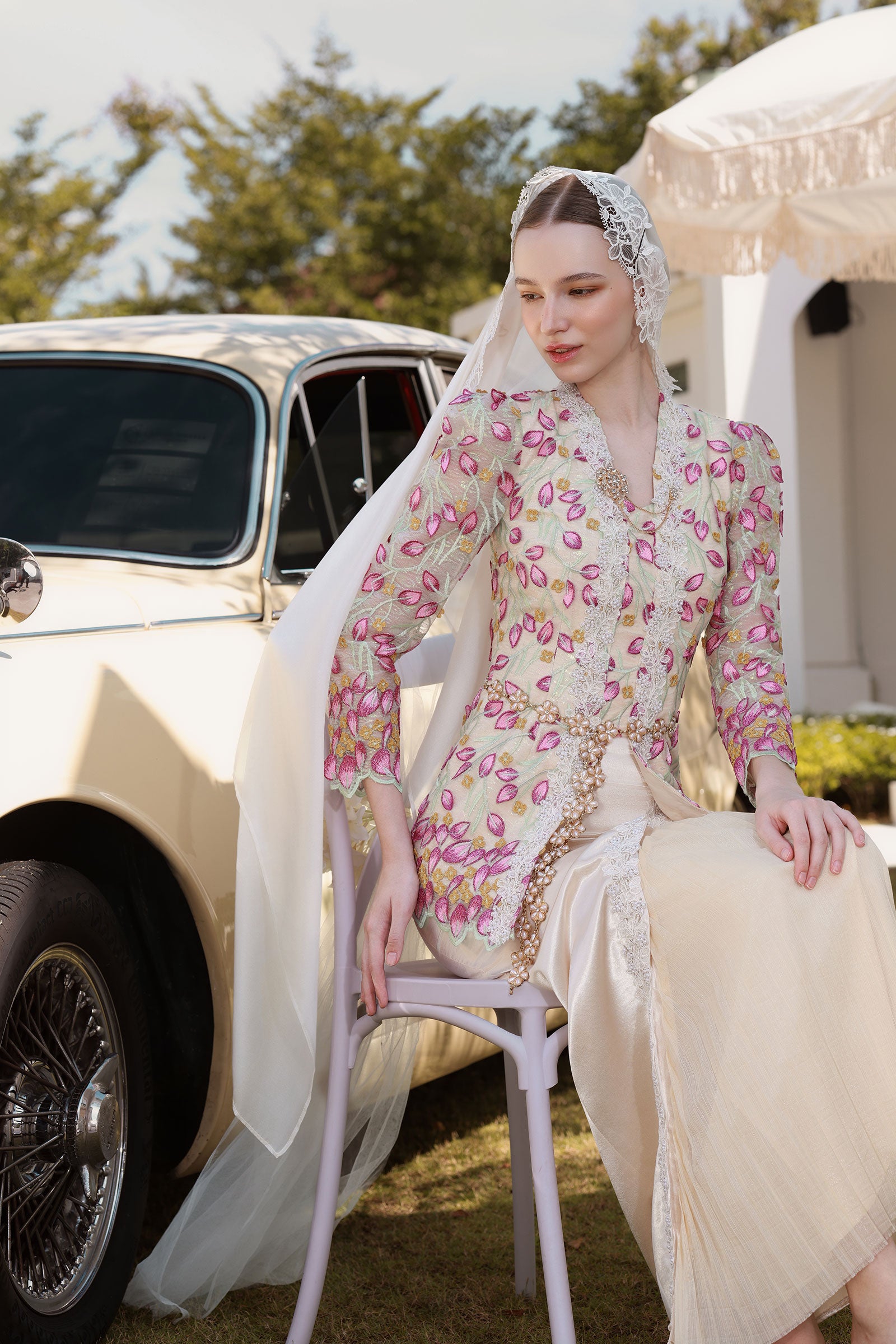 Fleuria Kebaya Set