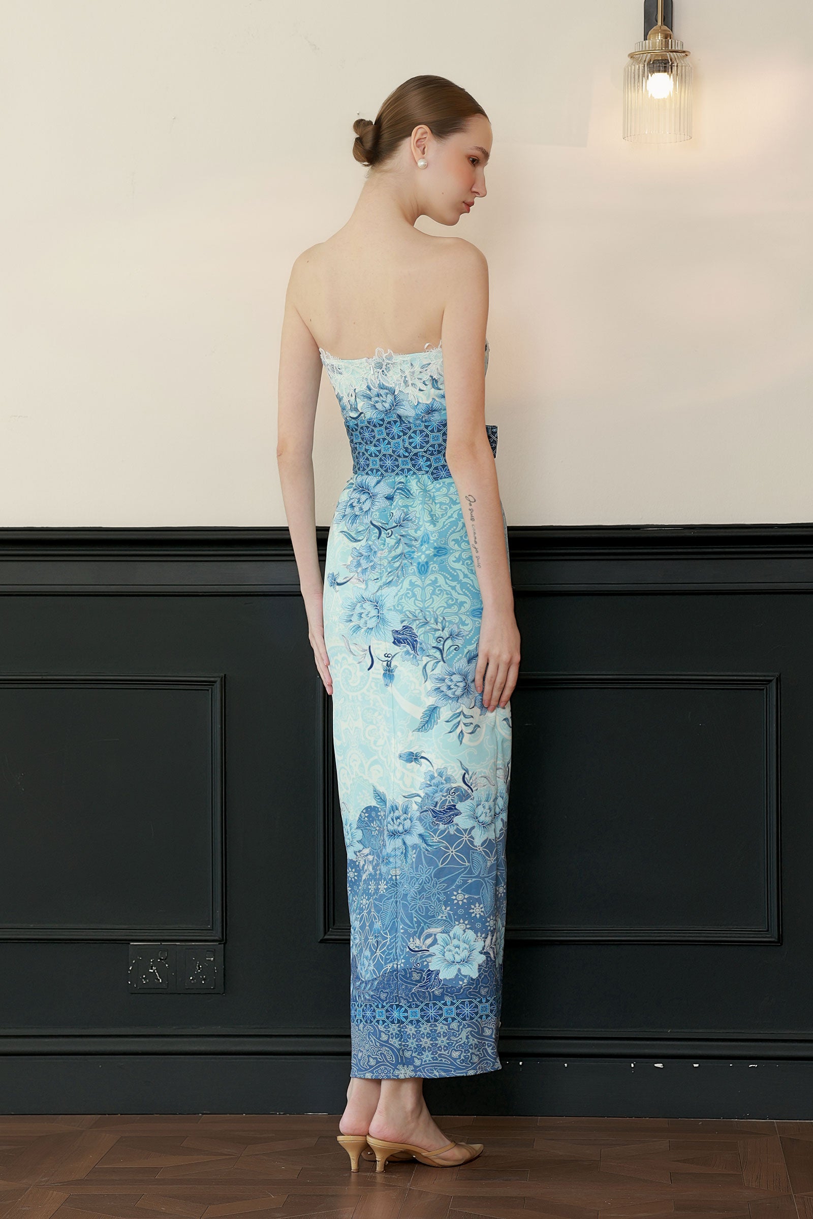 Celinea Kebaya Set (Blue)