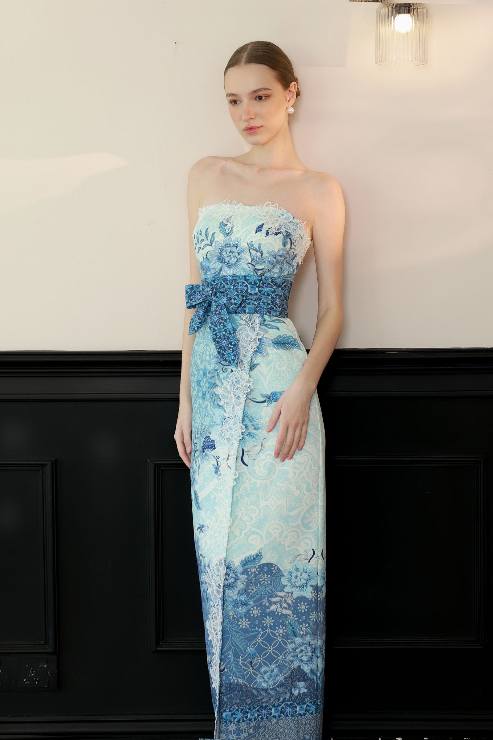 Celinea Kebaya Set (Blue)