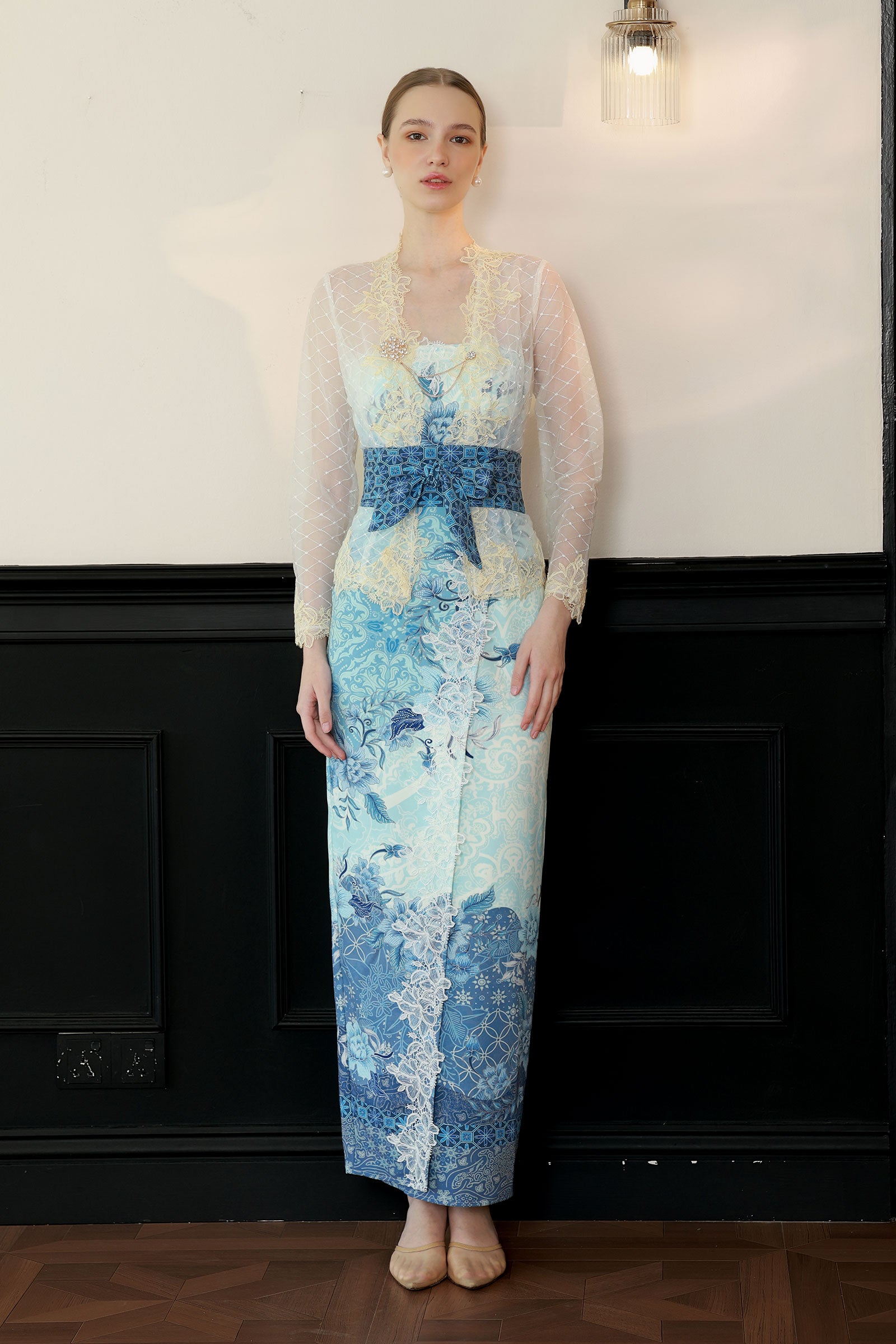 Celinea Kebaya Set (Blue)