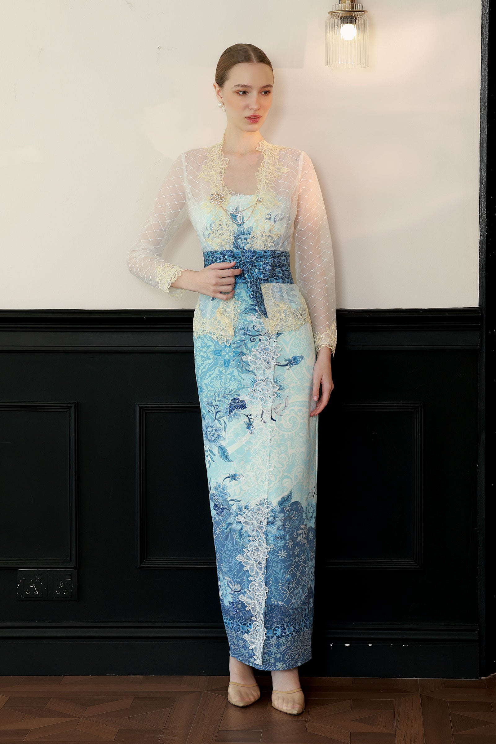 Celinea Kebaya Set (Blue)