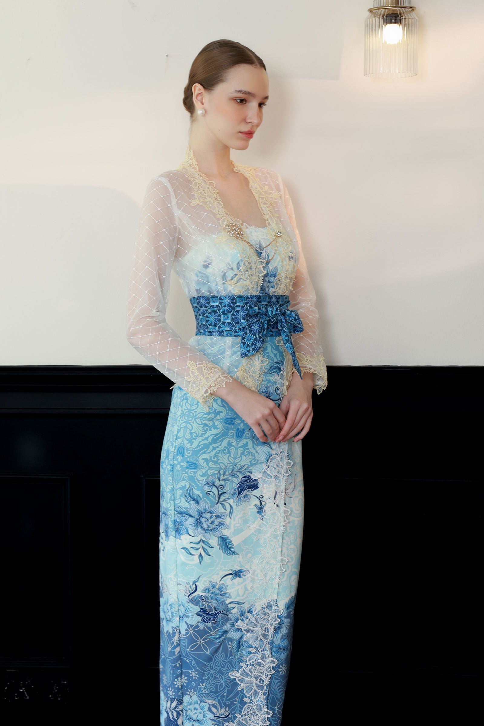 Celinea Kebaya Set (Blue)