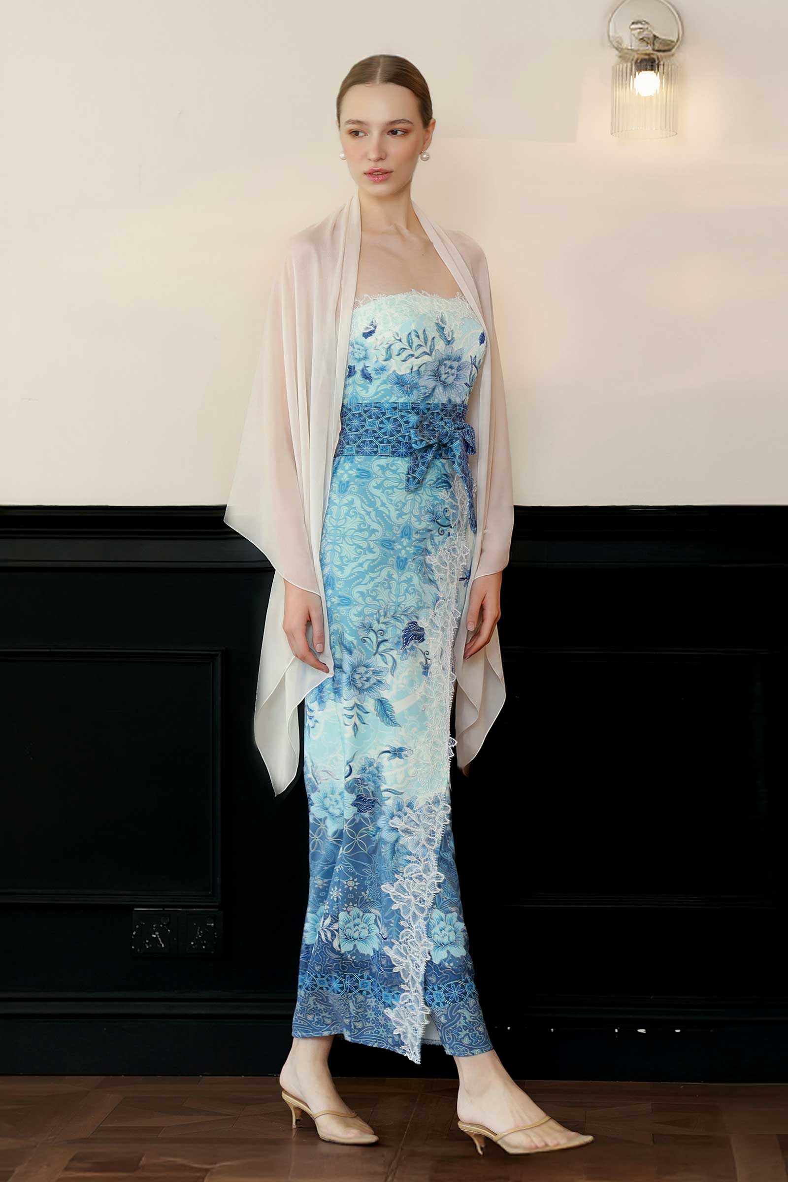 Celinea Kebaya Dress (Blue)