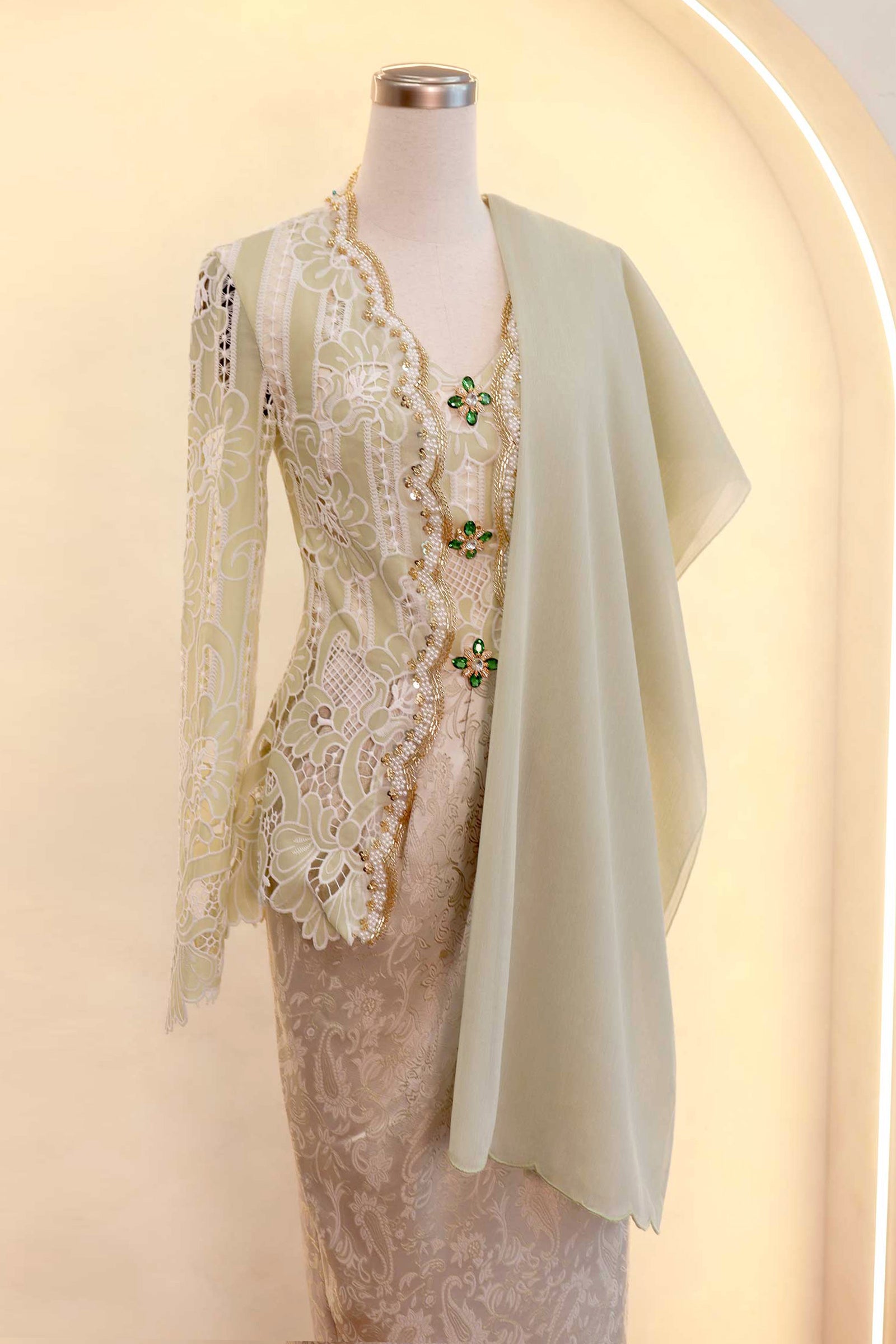 Enchanting Shawls with Brooch (Sage) (Non Returnable)