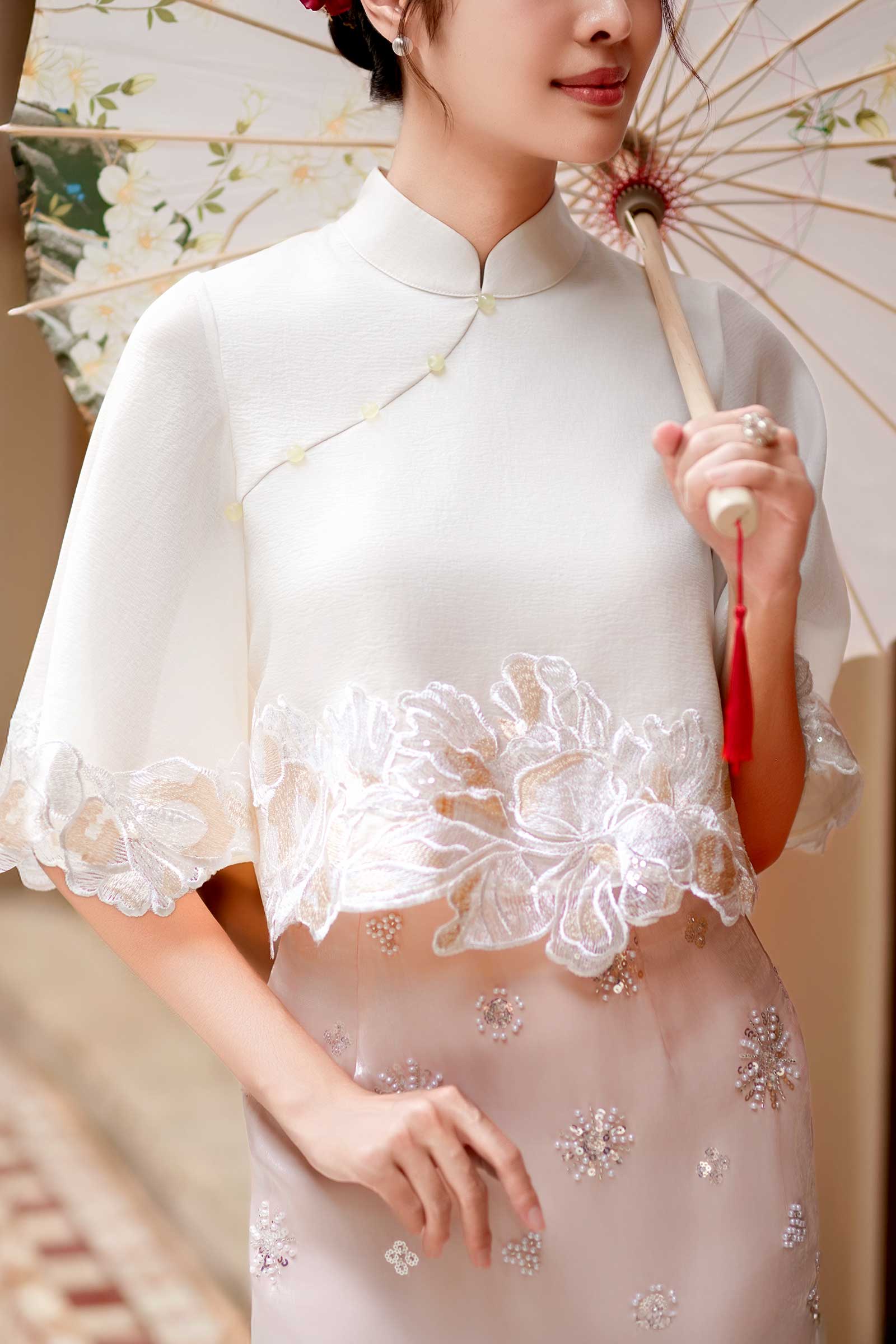 Serena Hibiscus Qipao Top (Porcelain)