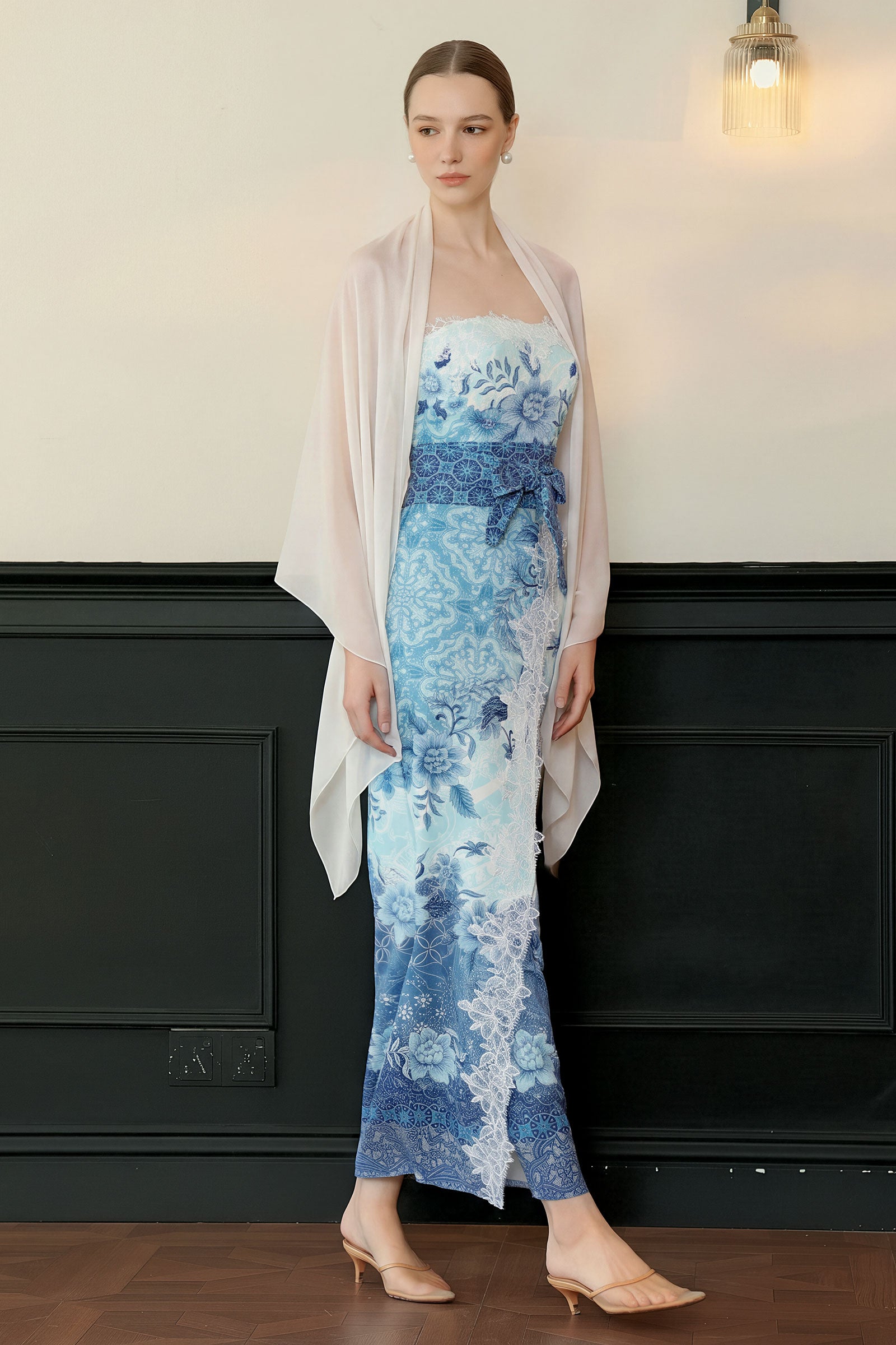 Celinea Kebaya Set (Blue)