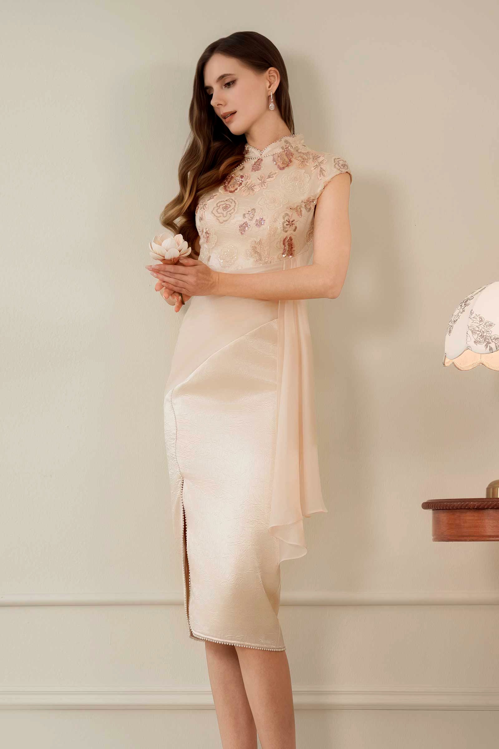 Zhu En Qipao (Blush Sequins)