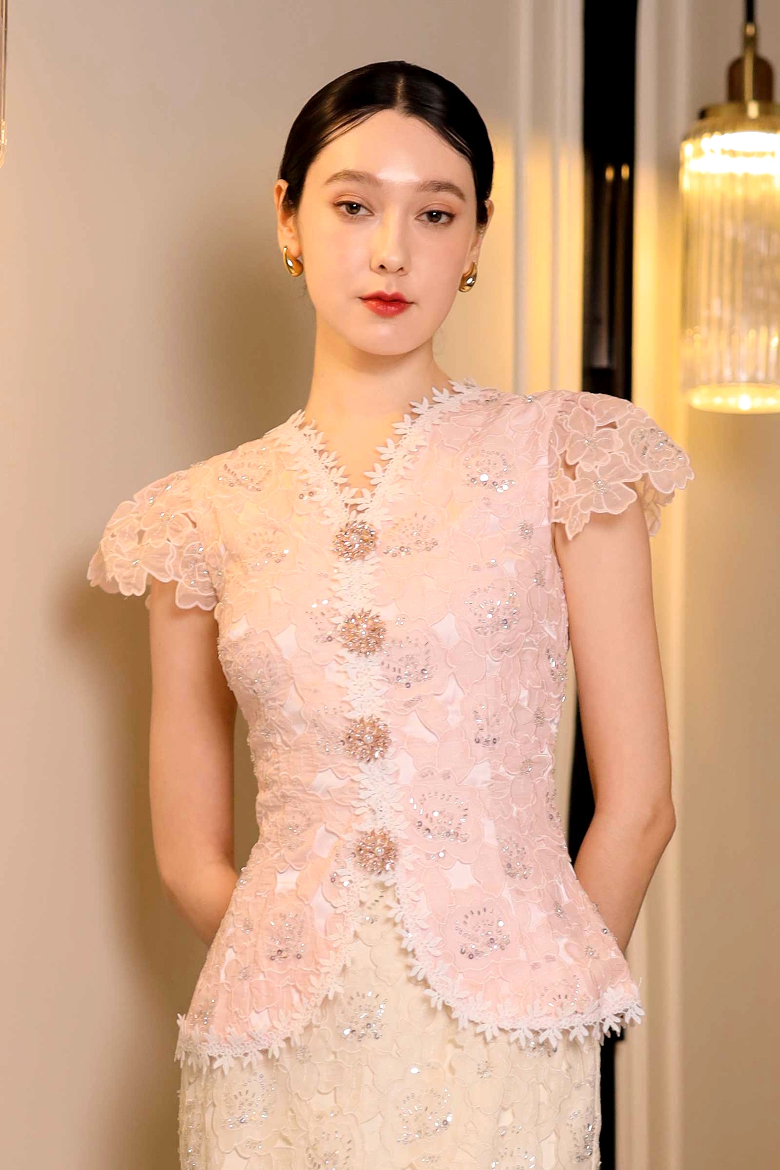 Delavina Top with Brooch (Pink)