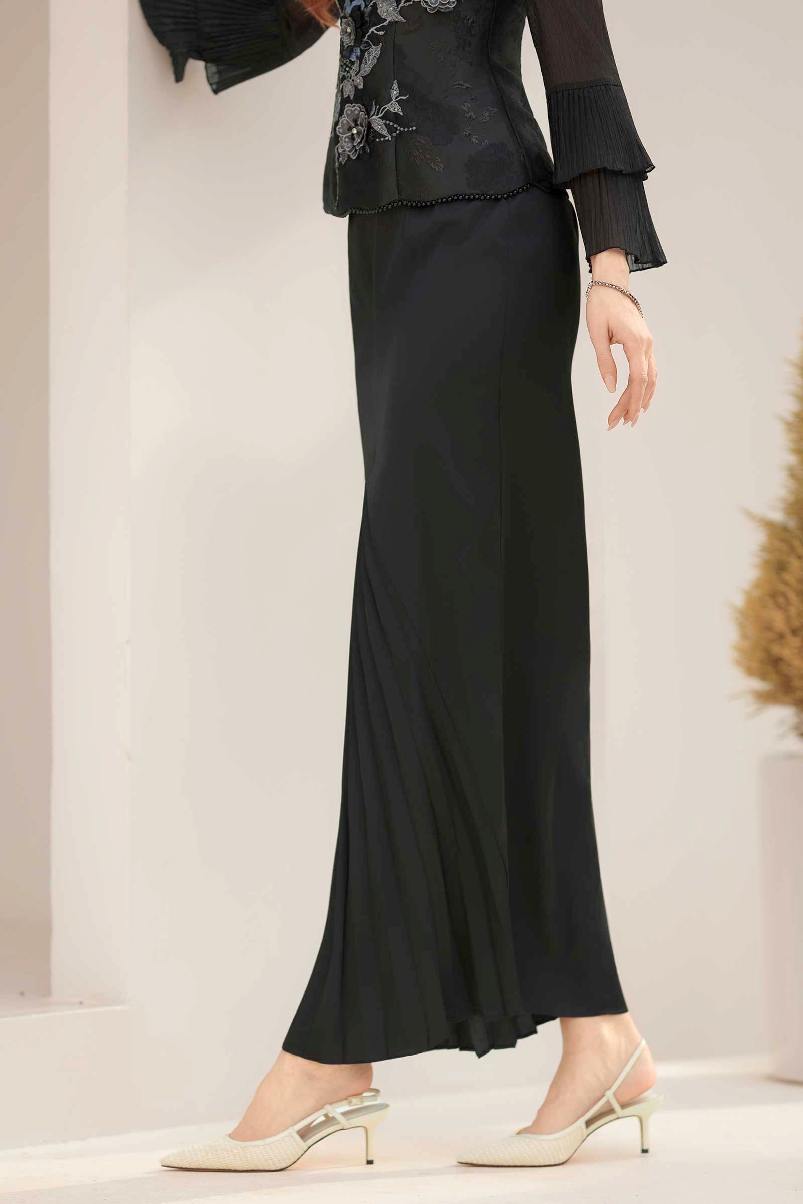 BACKORDER Alya Kebaya Skirt (Black)