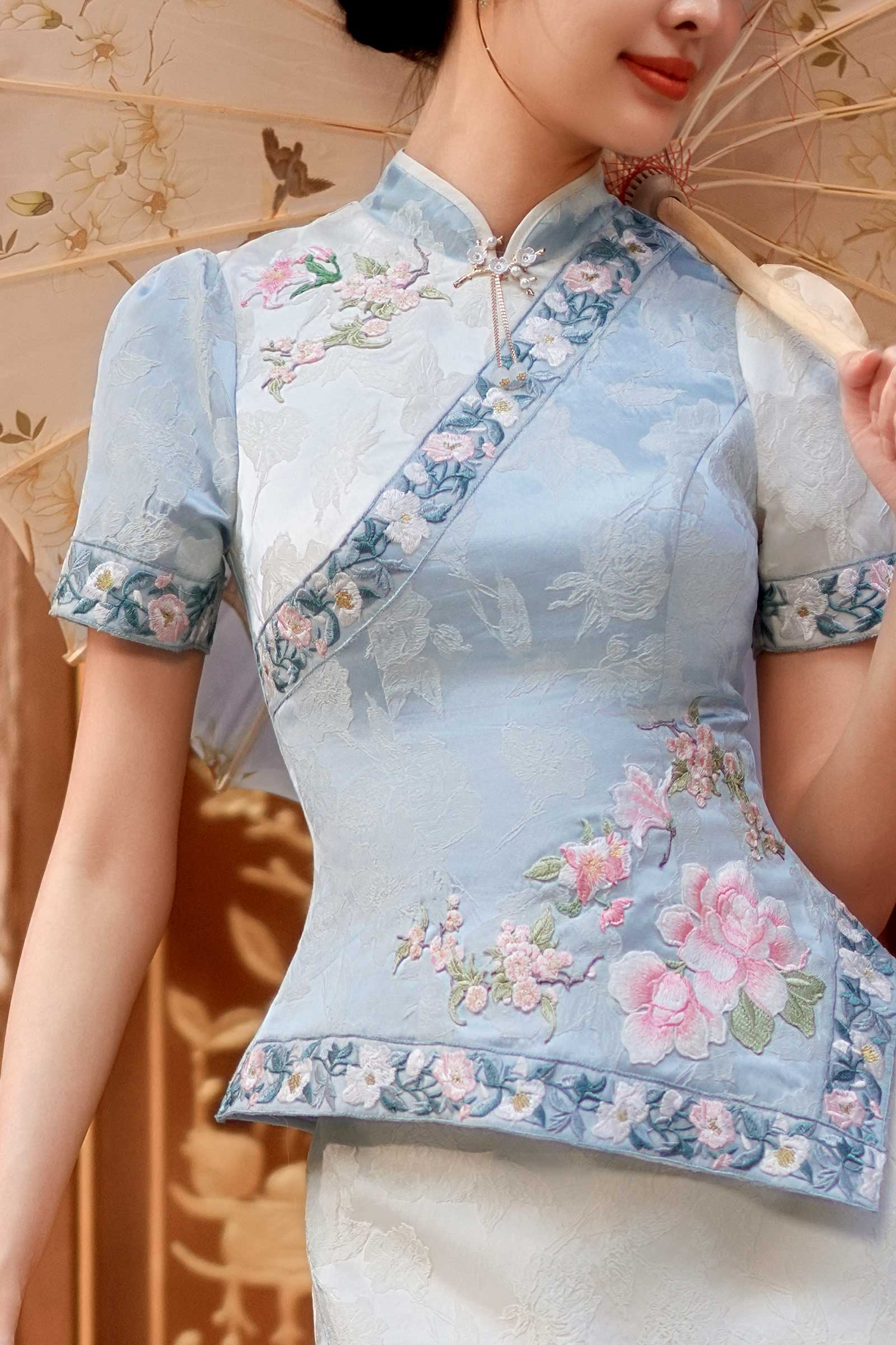 BACKORDER Qinghua Peony Qipao Top (Baby Blue)