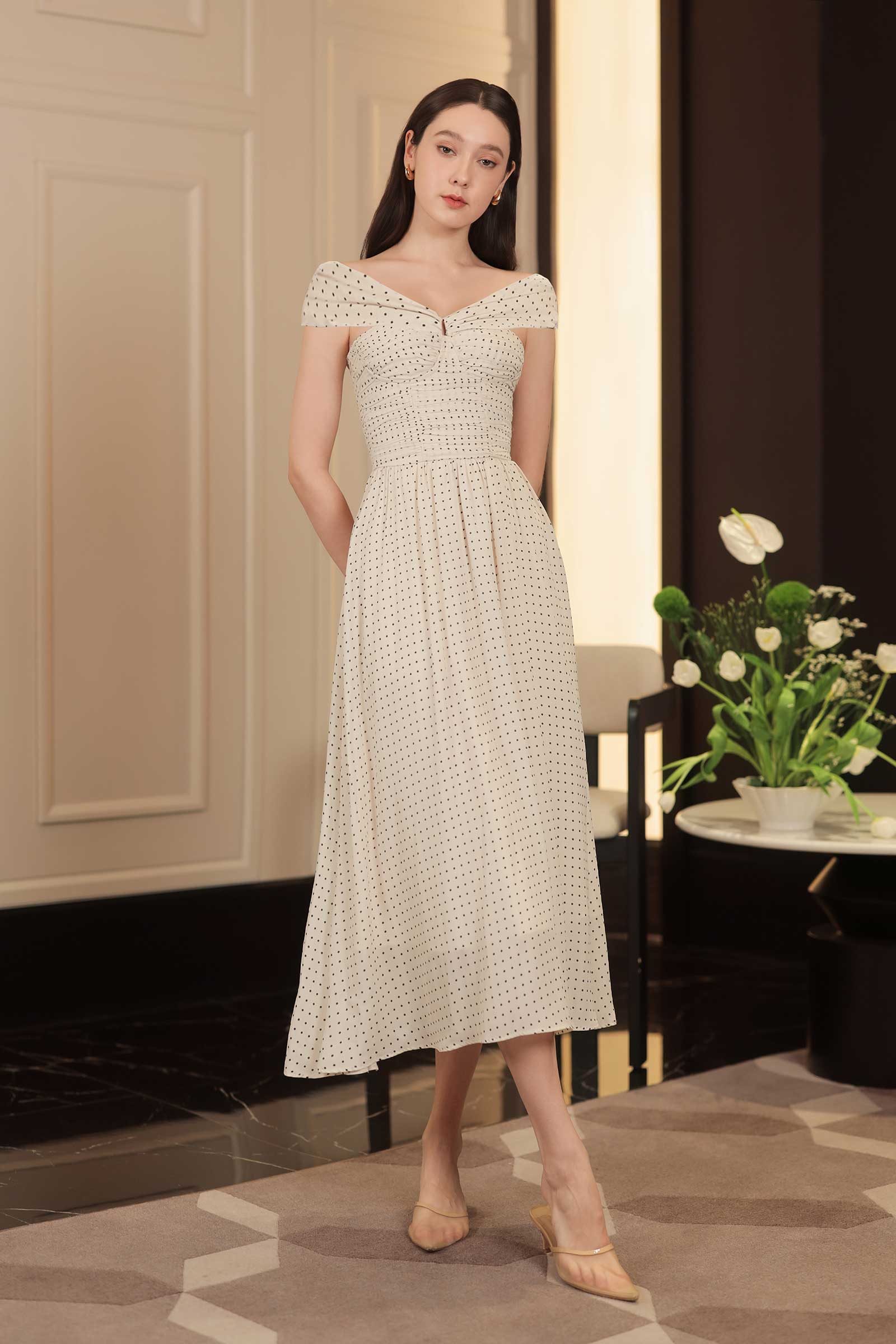 Darella Padded Dress (Cream)