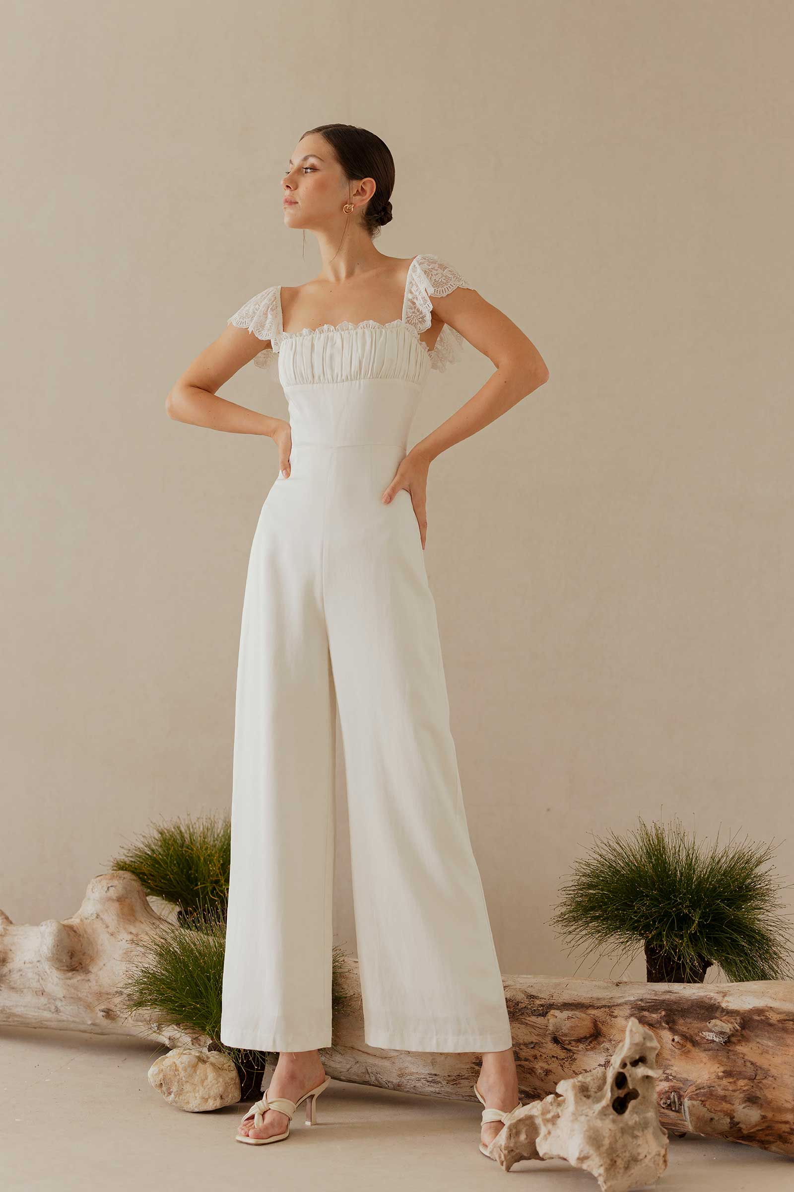 Daverlia Jumpsuit (White)