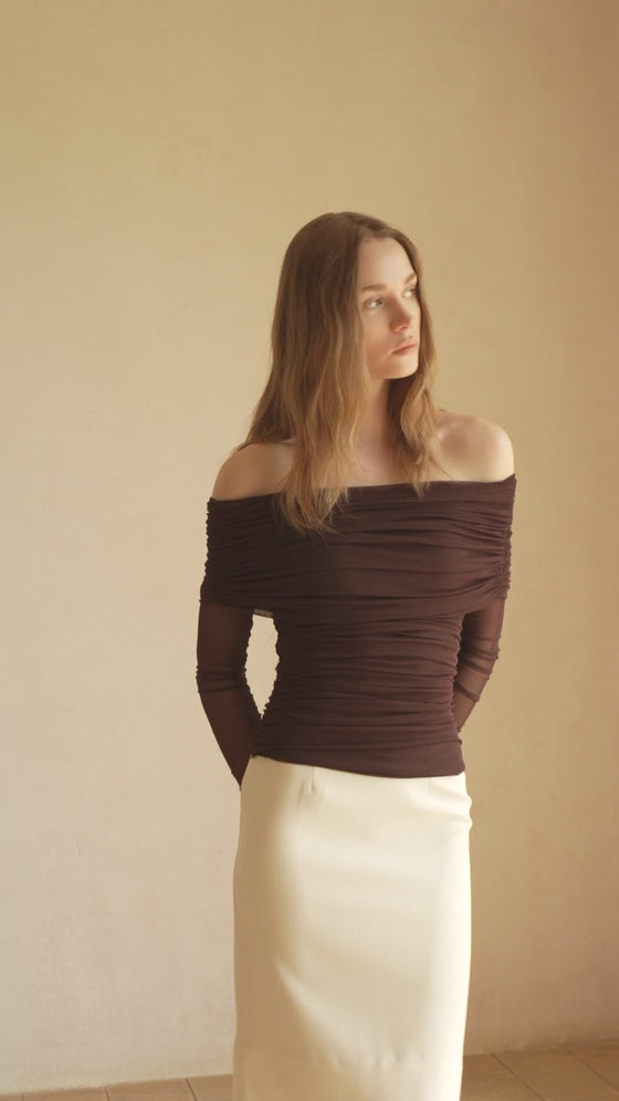 Bailey Mesh Ruched Off Shoulder Top (Ganache)