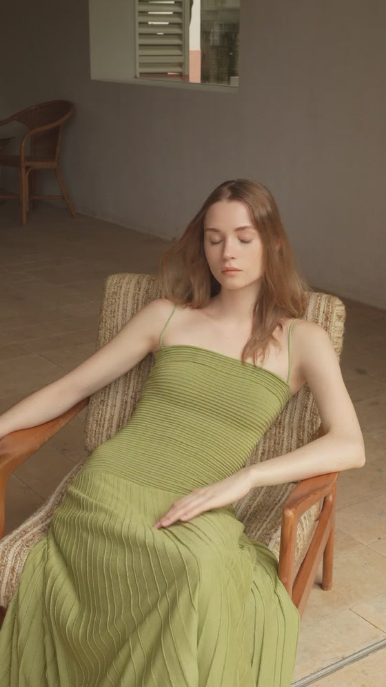 Phyllo Midi Knit Dress (Leaf)